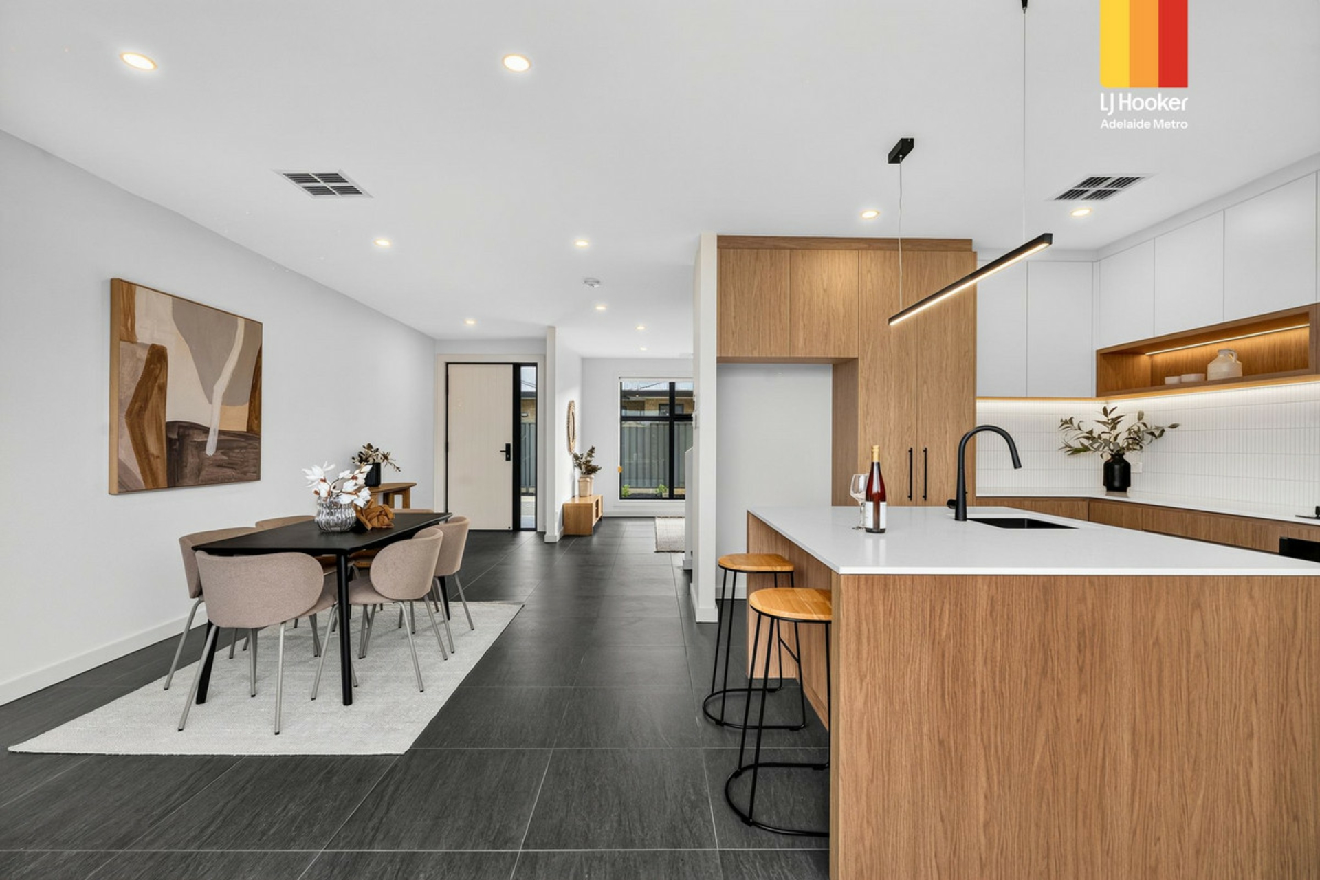 38 Seaton Terrace — photo 9 of 24