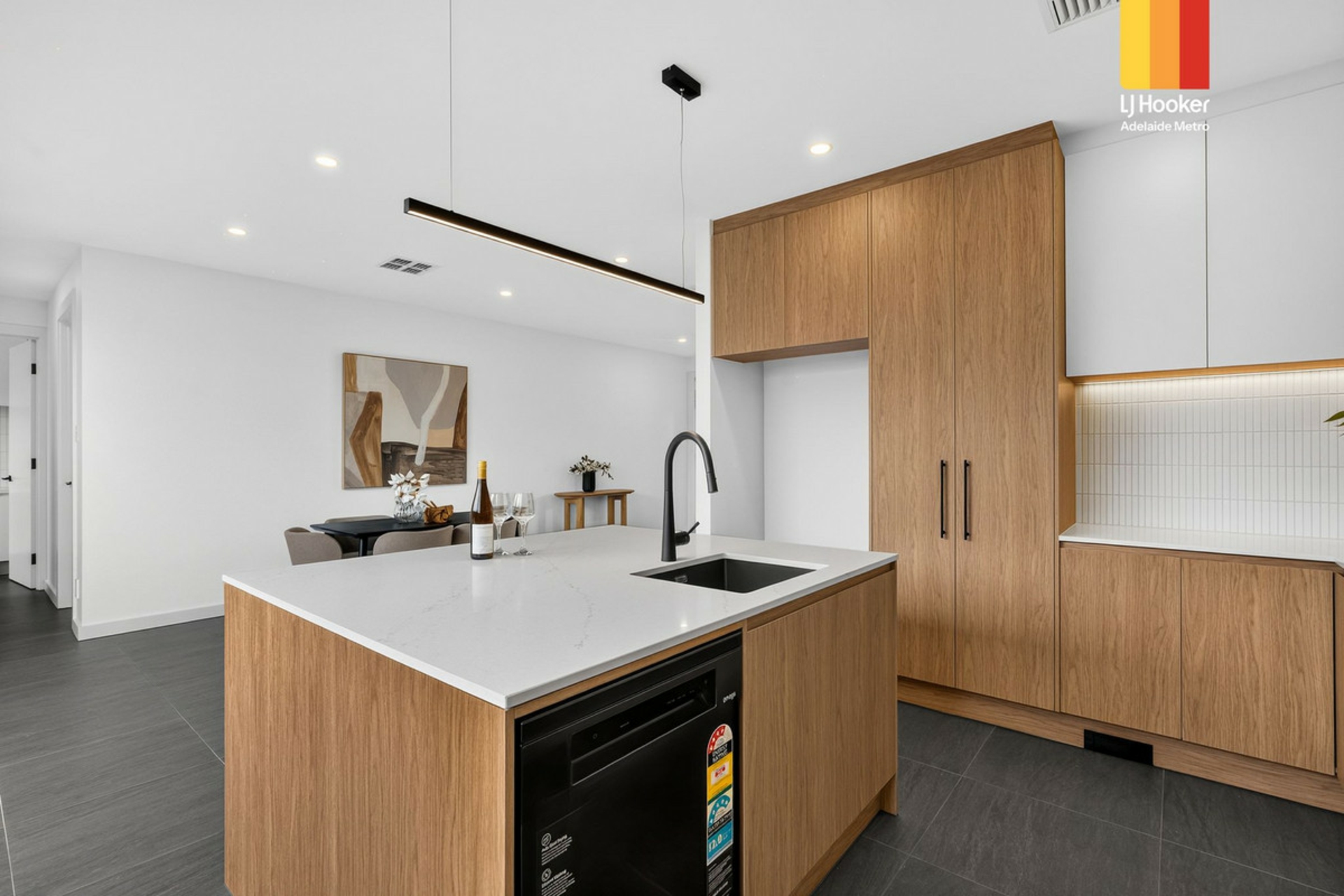 38 Seaton Terrace — photo 11 of 24