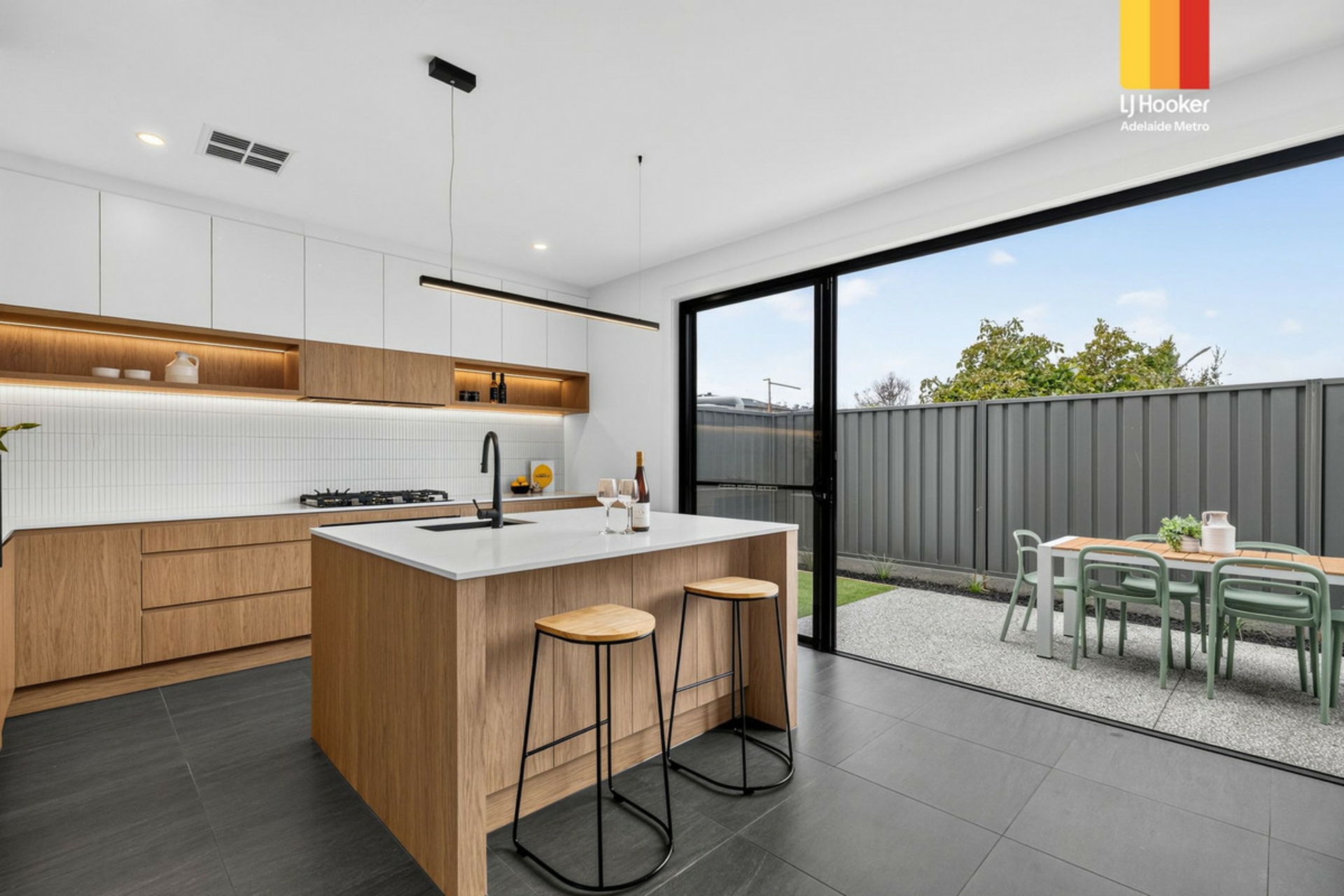 38 Seaton Terrace — photo 13 of 24