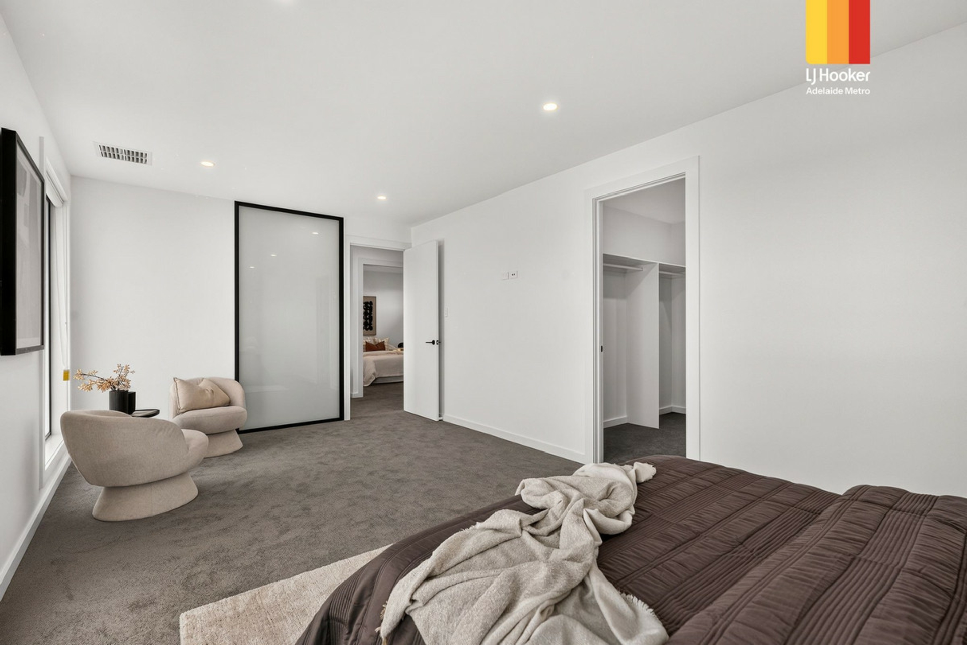 38 Seaton Terrace — photo 15 of 24