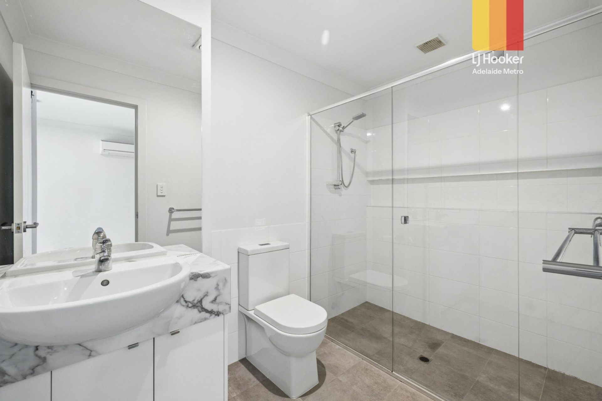 18/9 Arabella Court — photo 17 of 19