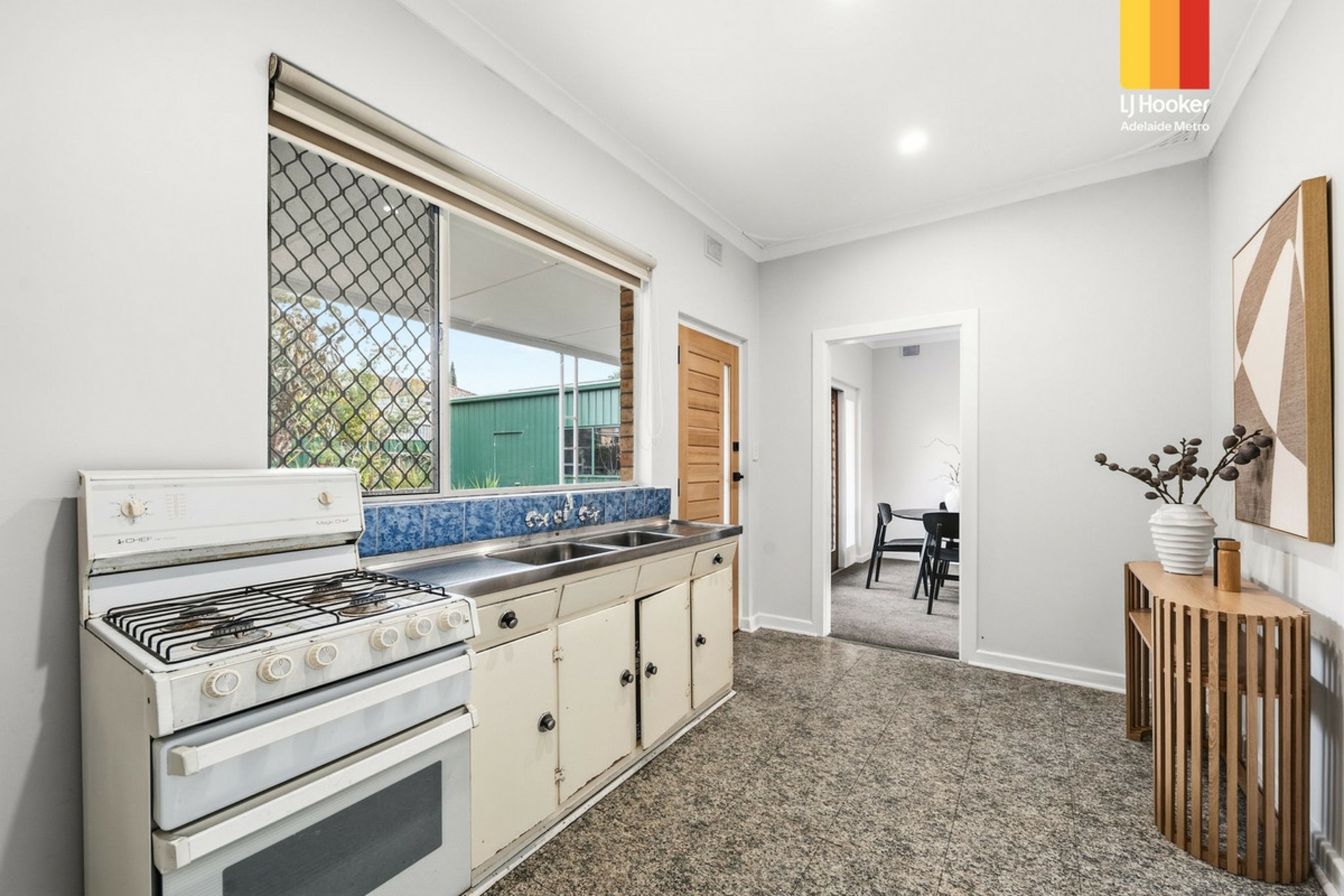 2 Thelma Street — photo 10 of 24