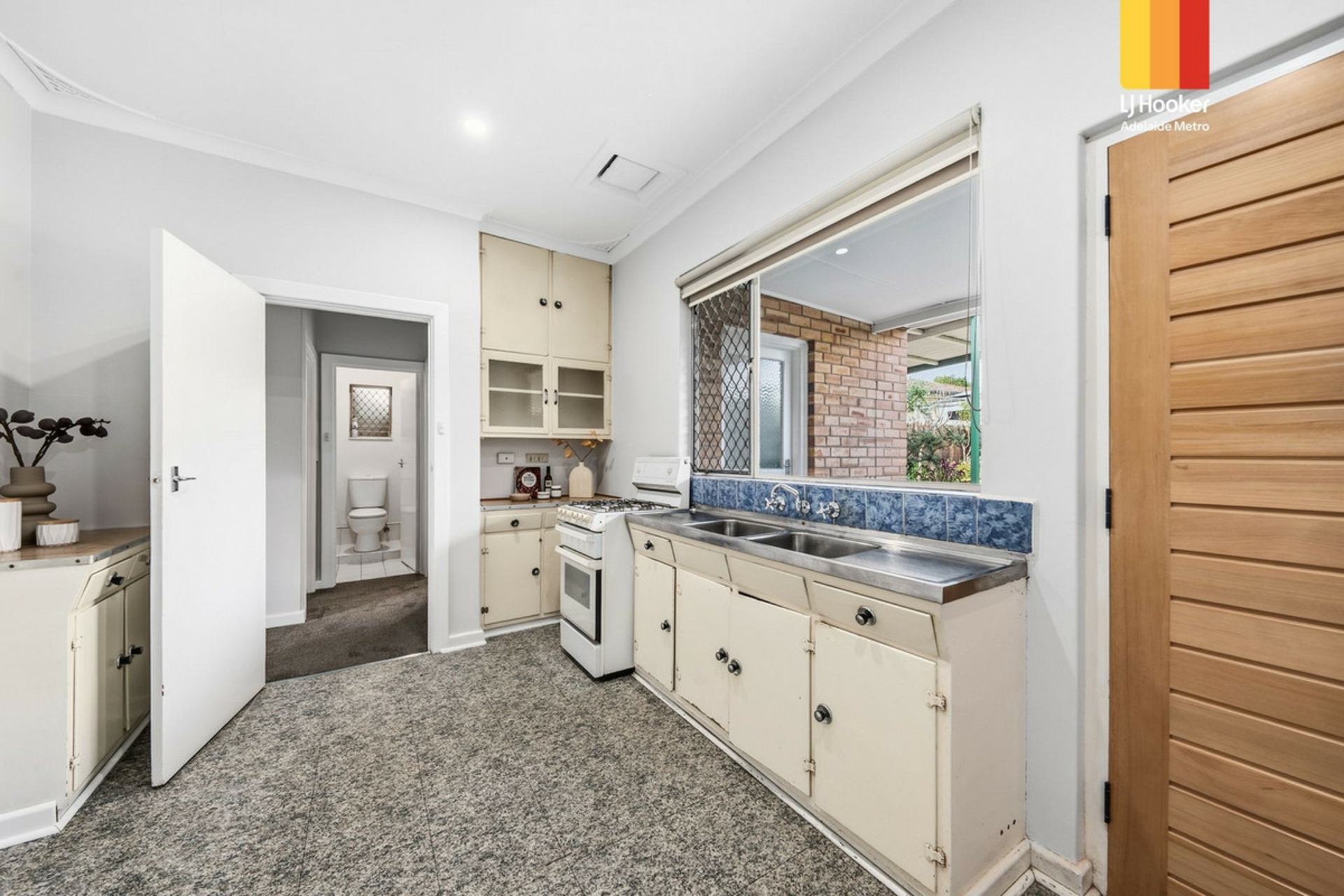 2 Thelma Street — photo 11 of 24