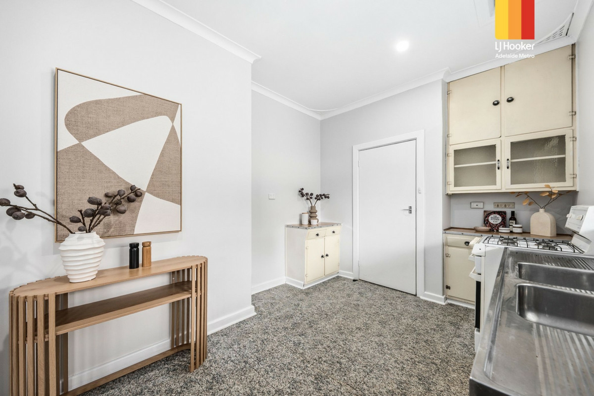 2 Thelma Street — photo 12 of 24