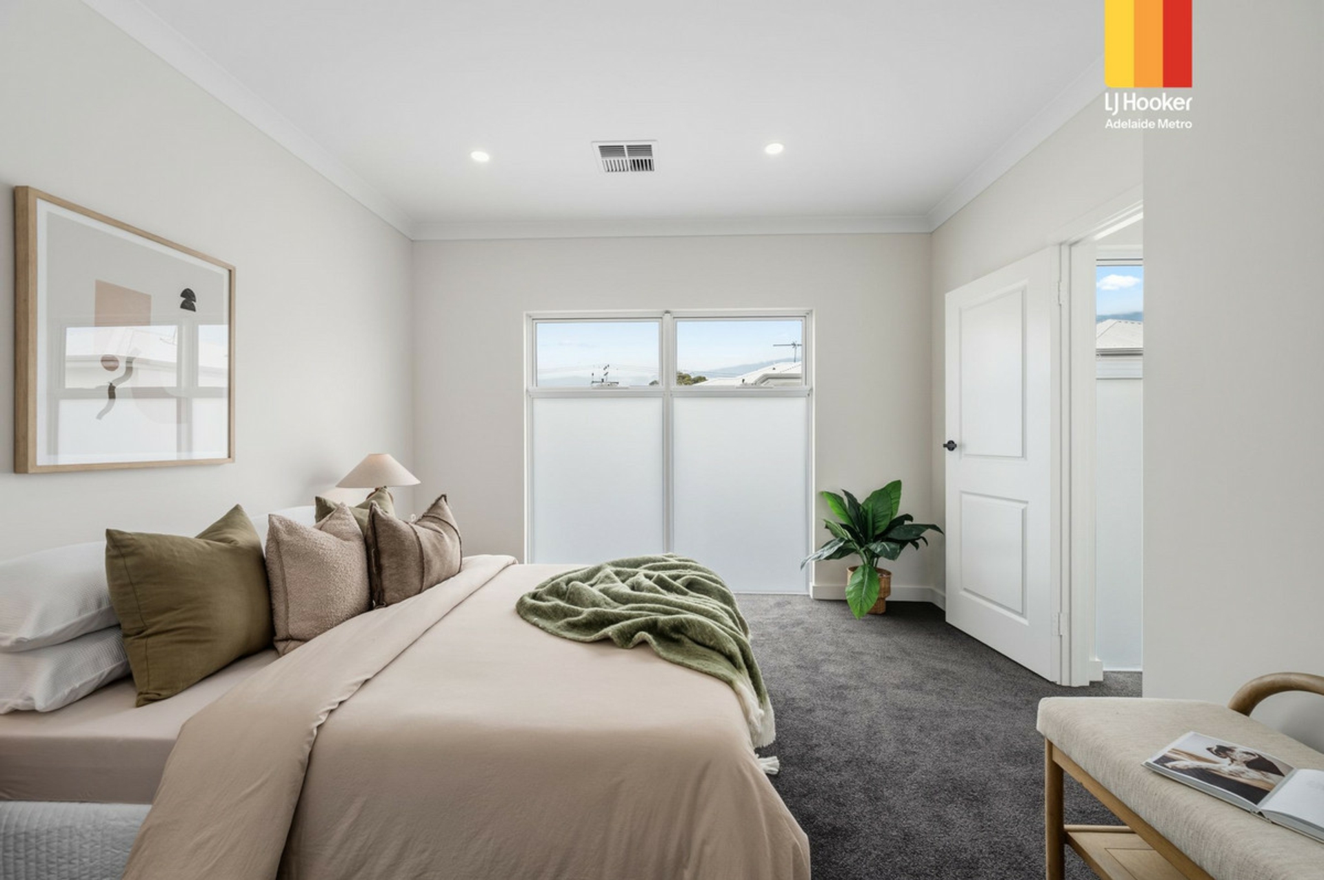 26 & 26B Valetta Road — photo 11 of 19