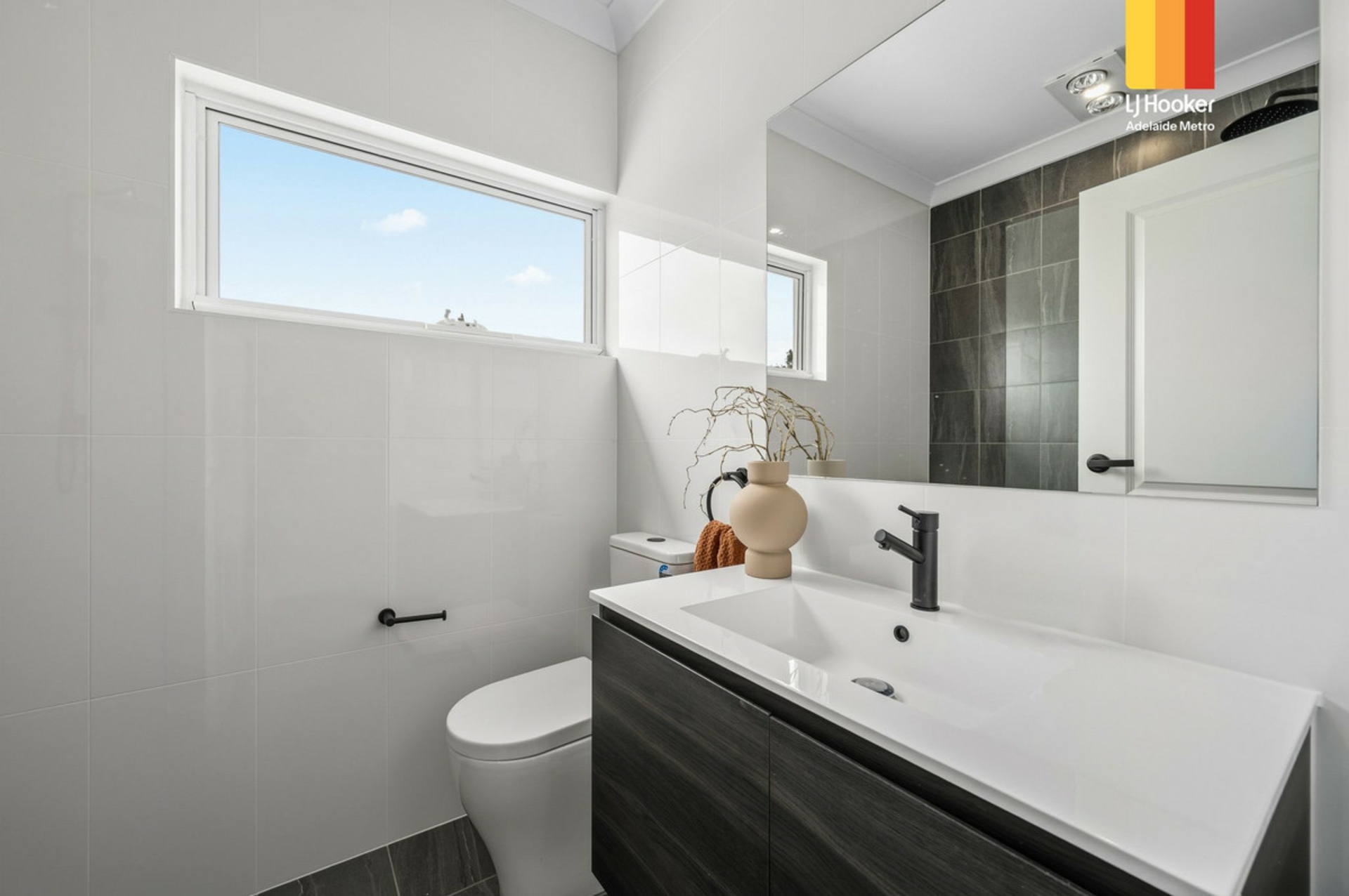 26 & 26B Valetta Road — photo 12 of 19