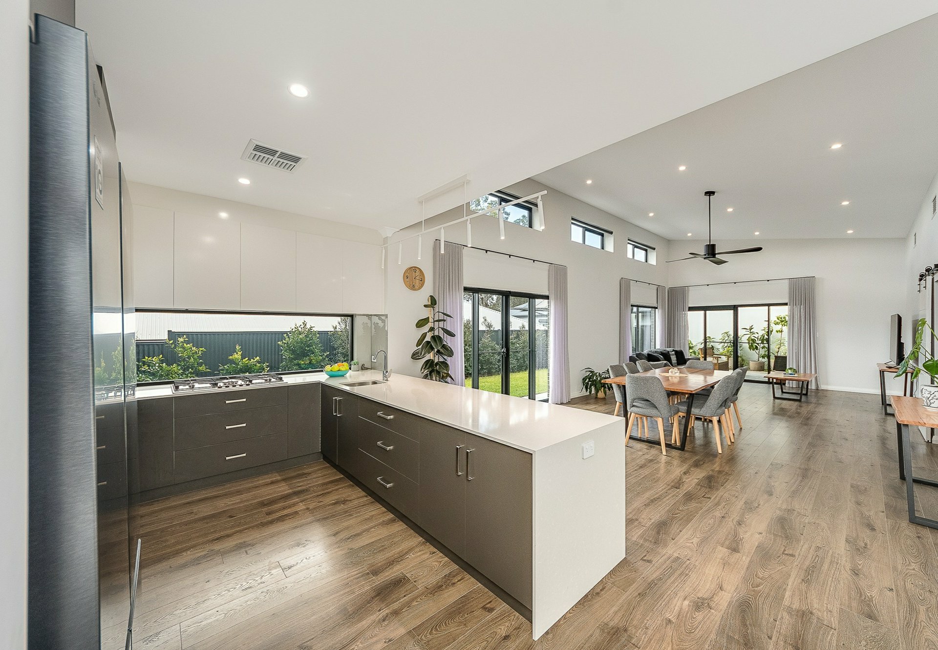 31 Cleland Street — photo 4 of 30