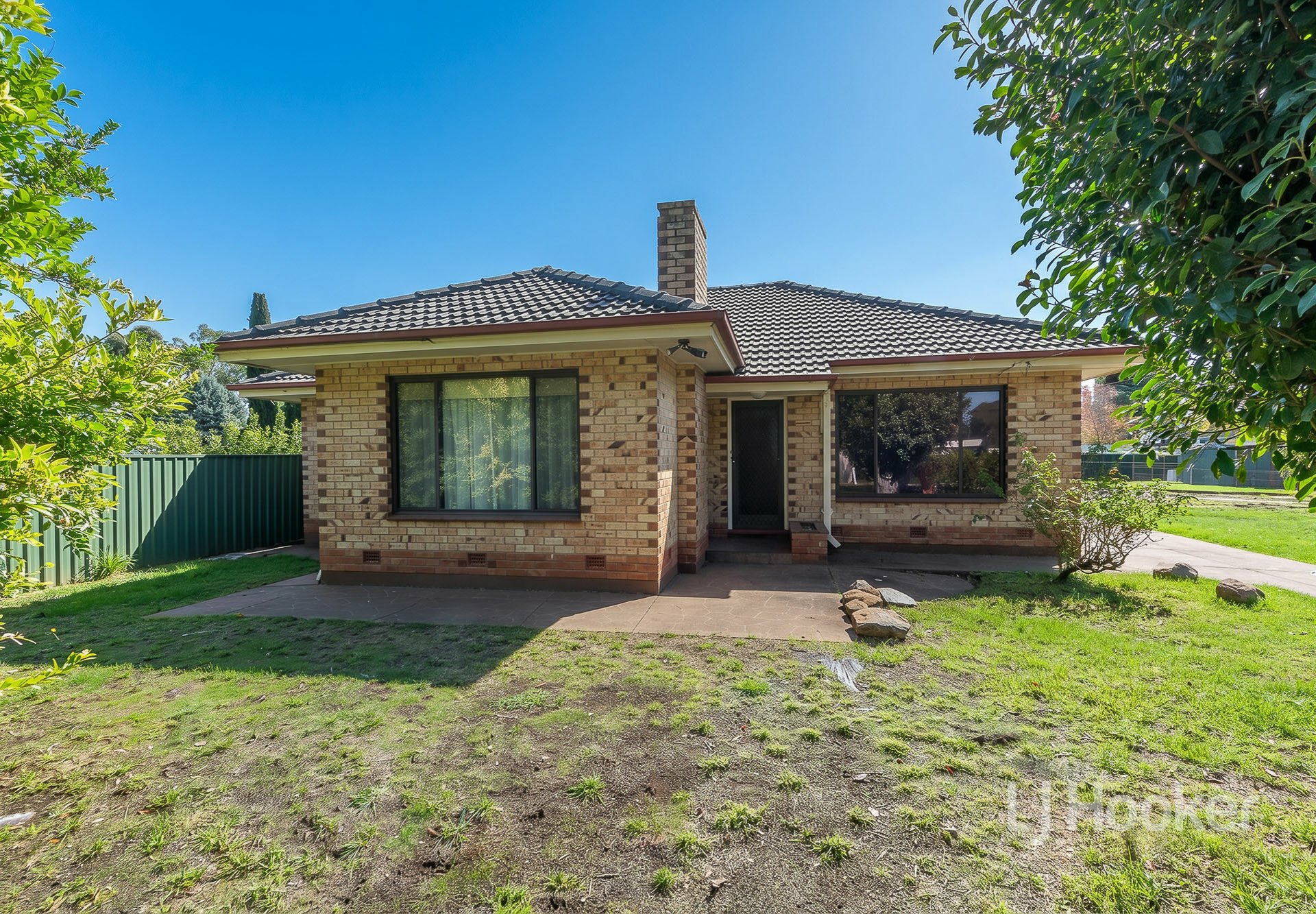 3 Selma Avenue — photo from LJ Hooker Mount Barker
