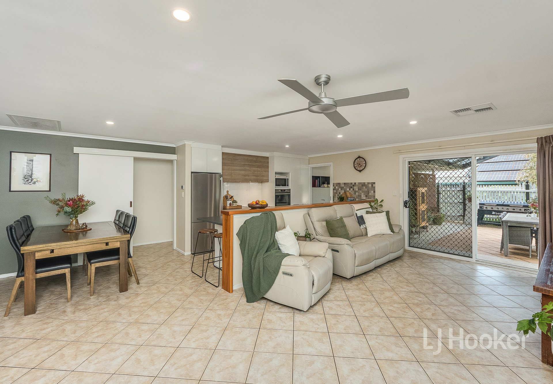 9 Hanny Crescent — photo 6 of 30