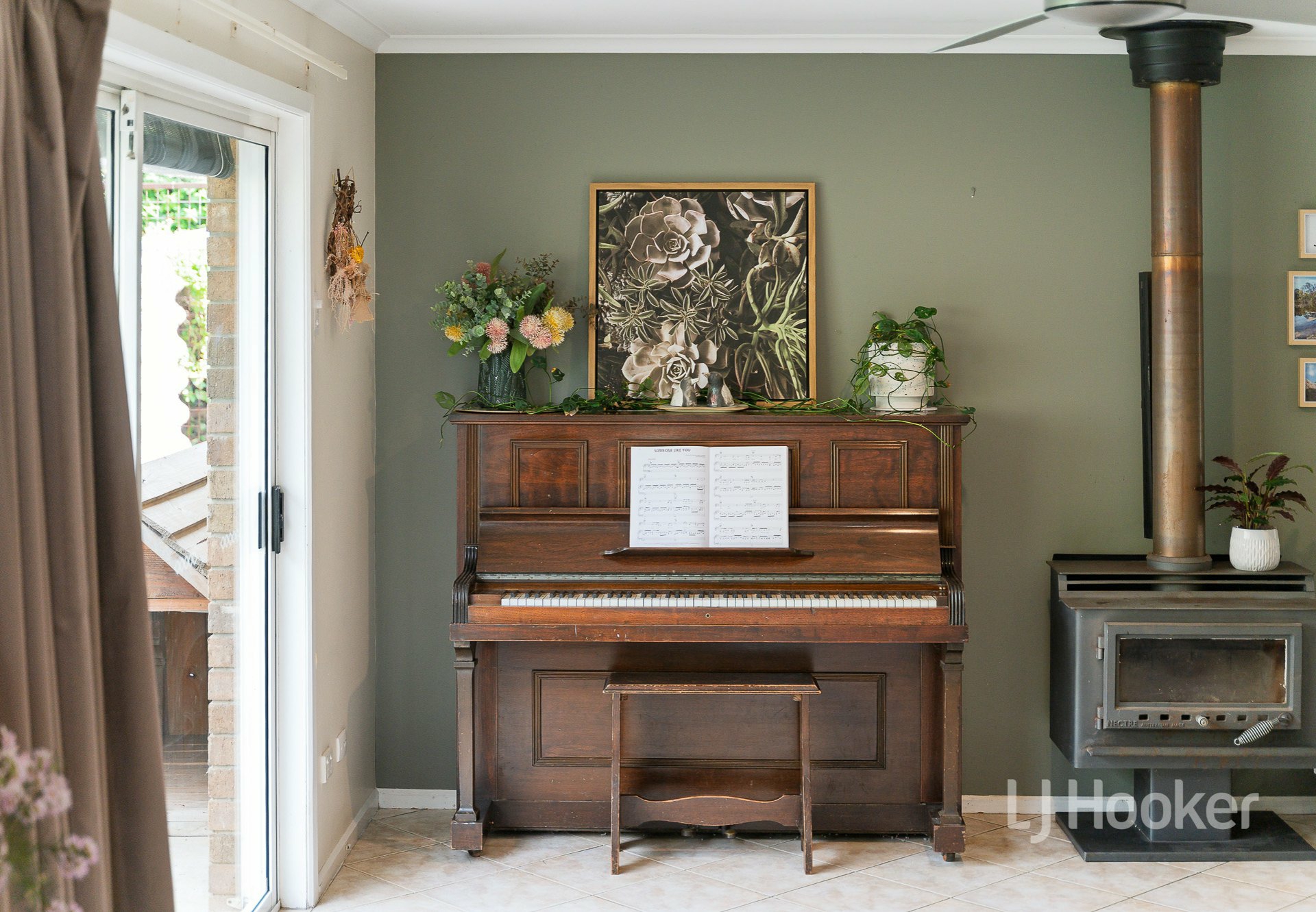 9 Hanny Crescent — photo 7 of 30