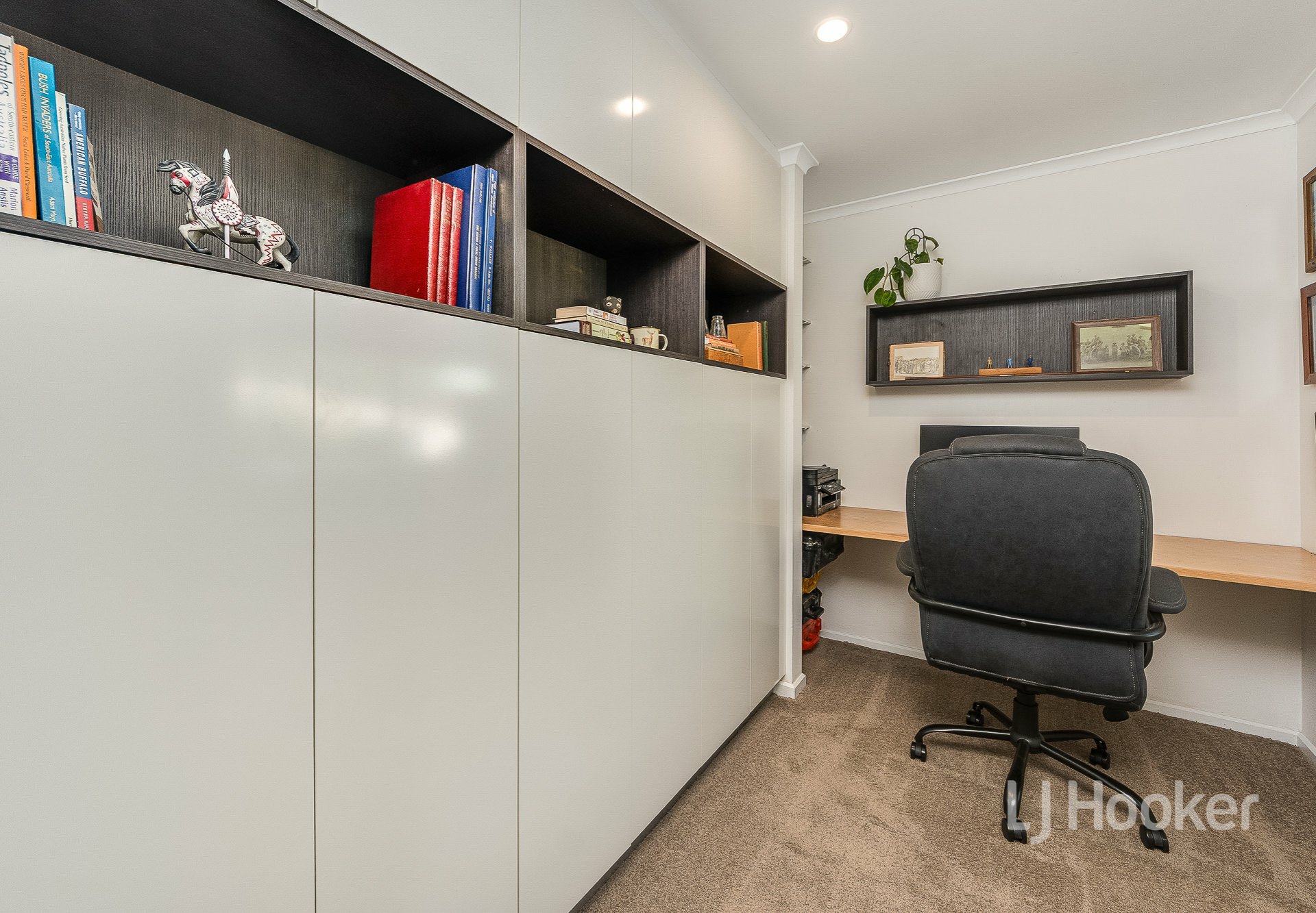 9 Hanny Crescent — photo 13 of 30