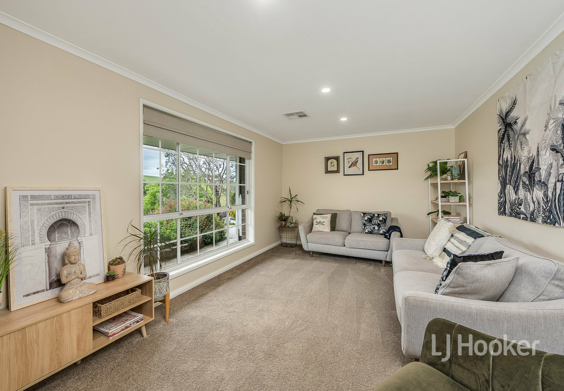 9 Hanny Crescent — photo 14 of 30