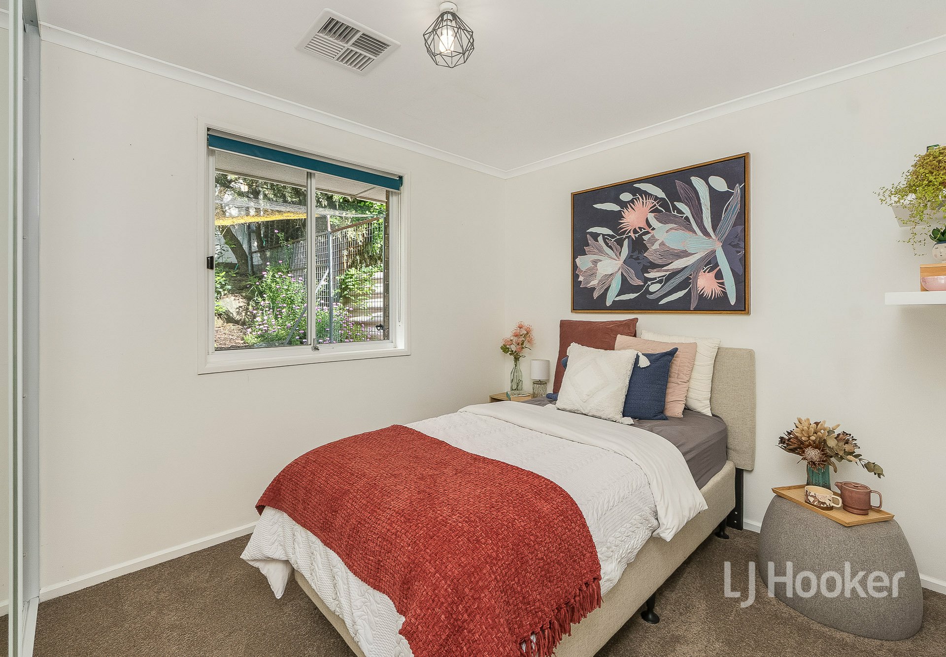9 Hanny Crescent — photo 18 of 30