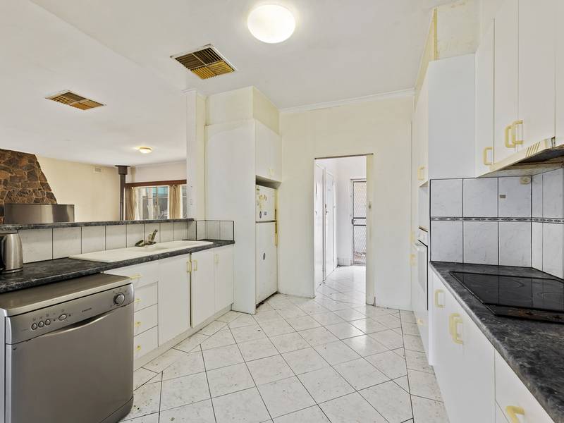 1034 Lower North East Road, HIGHBURY