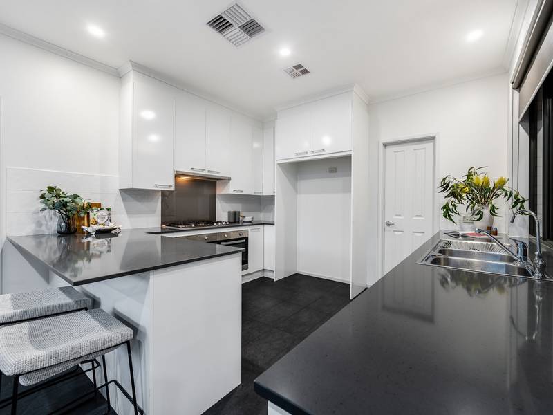 11b Radnor Avenue, ROSTREVOR