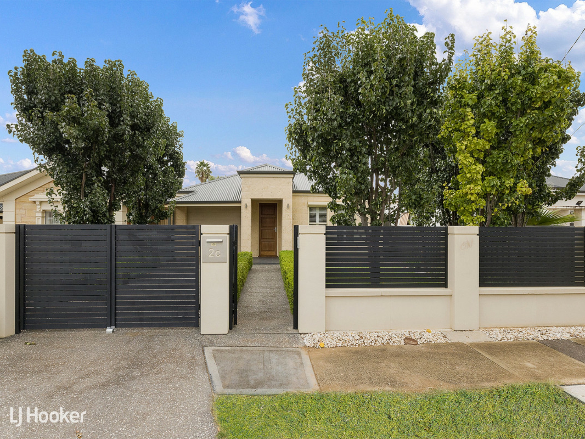 2C Templewood Avenue, MANNINGHAM