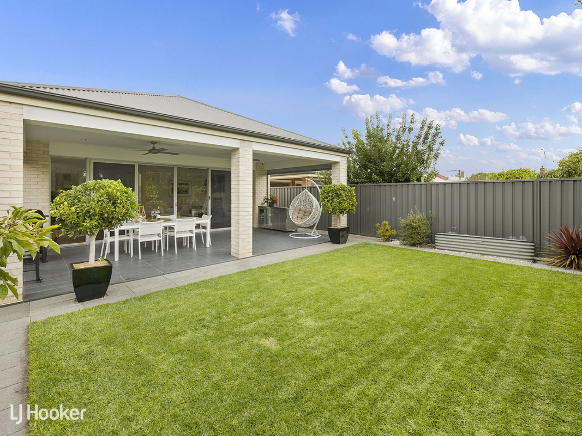 2C Templewood Avenue, MANNINGHAM