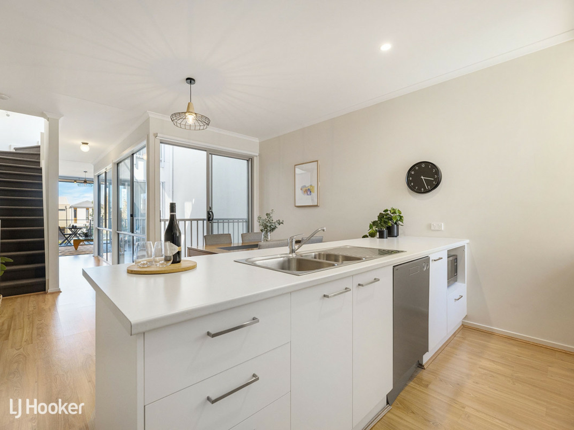 16 Tiara Street, LIGHTSVIEW