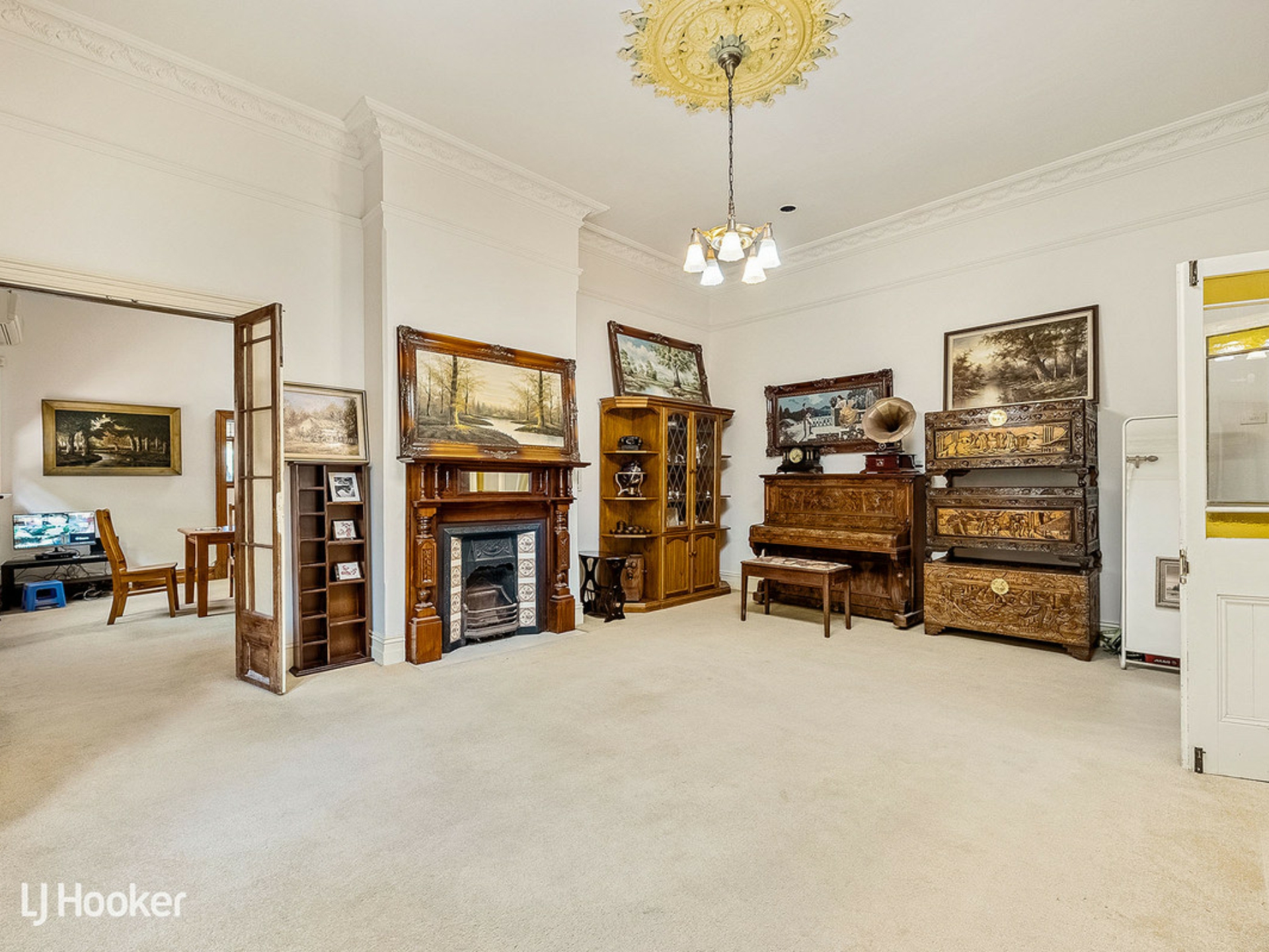 175 Cross Road, WESTBOURNE PARK