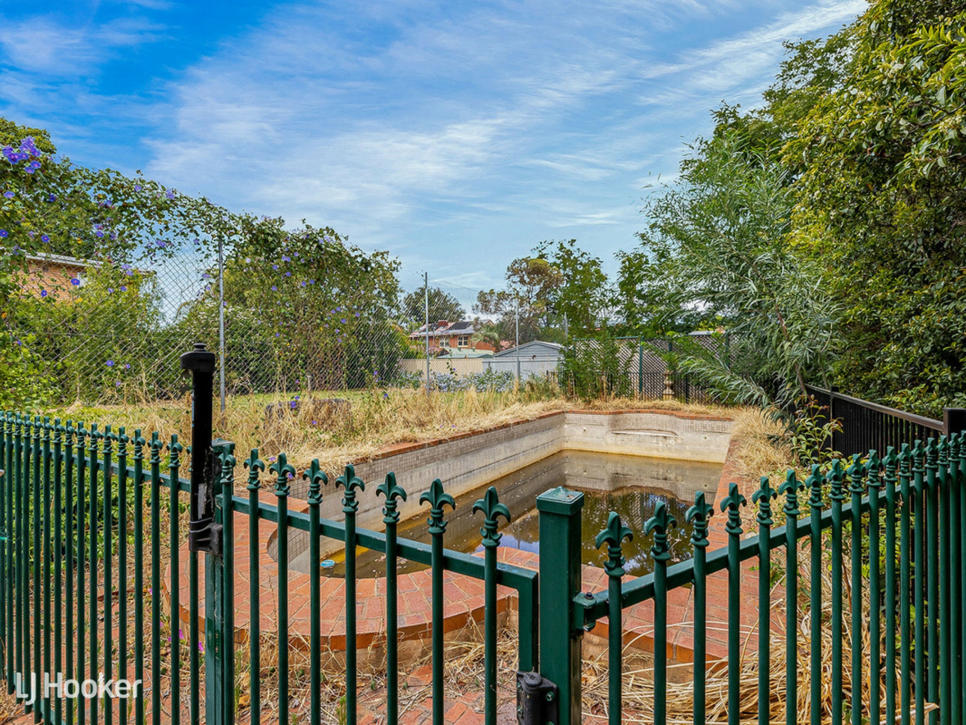 175 Cross Road, WESTBOURNE PARK