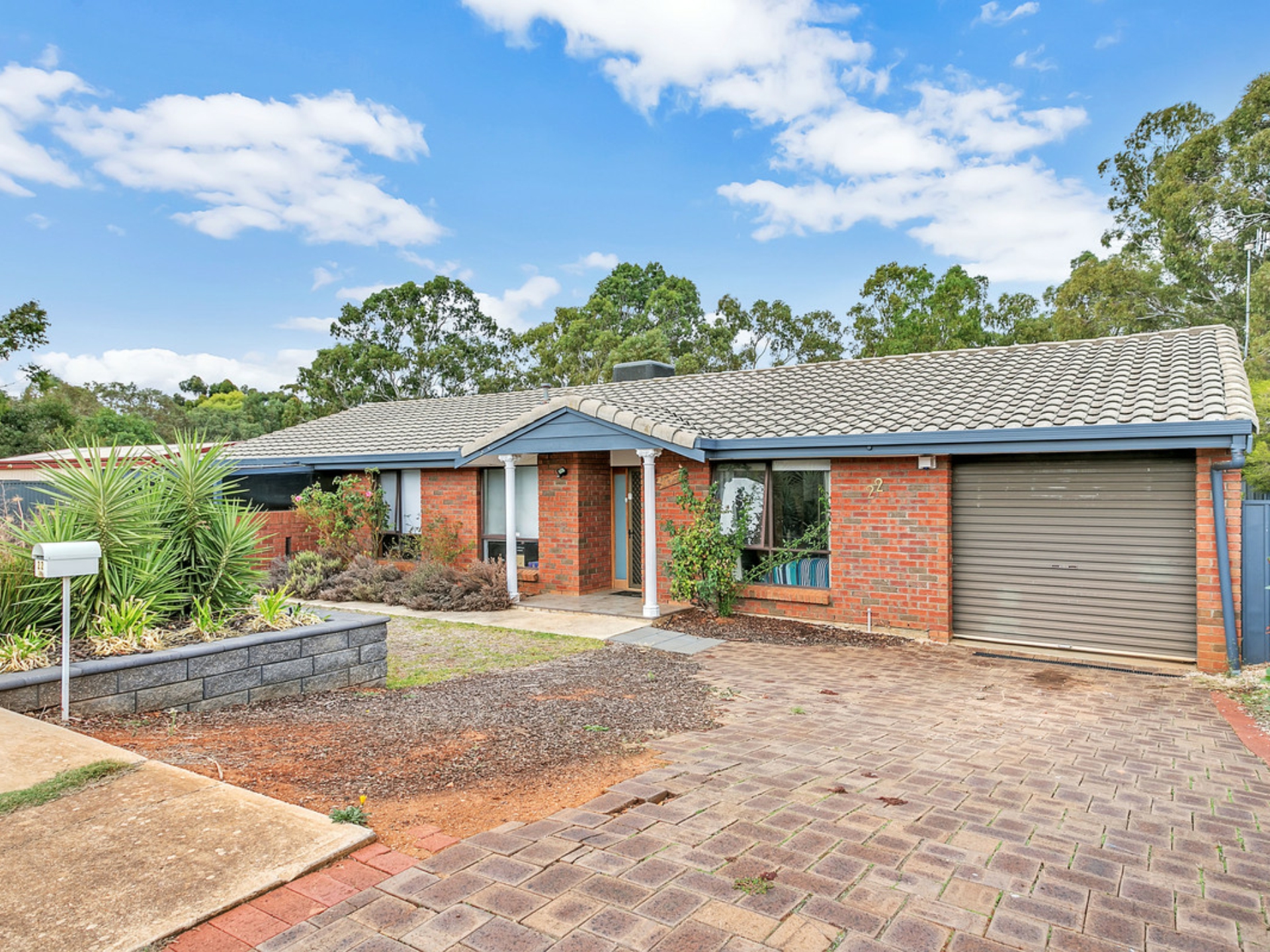 22 Ironbark Avenue Craigmore SA