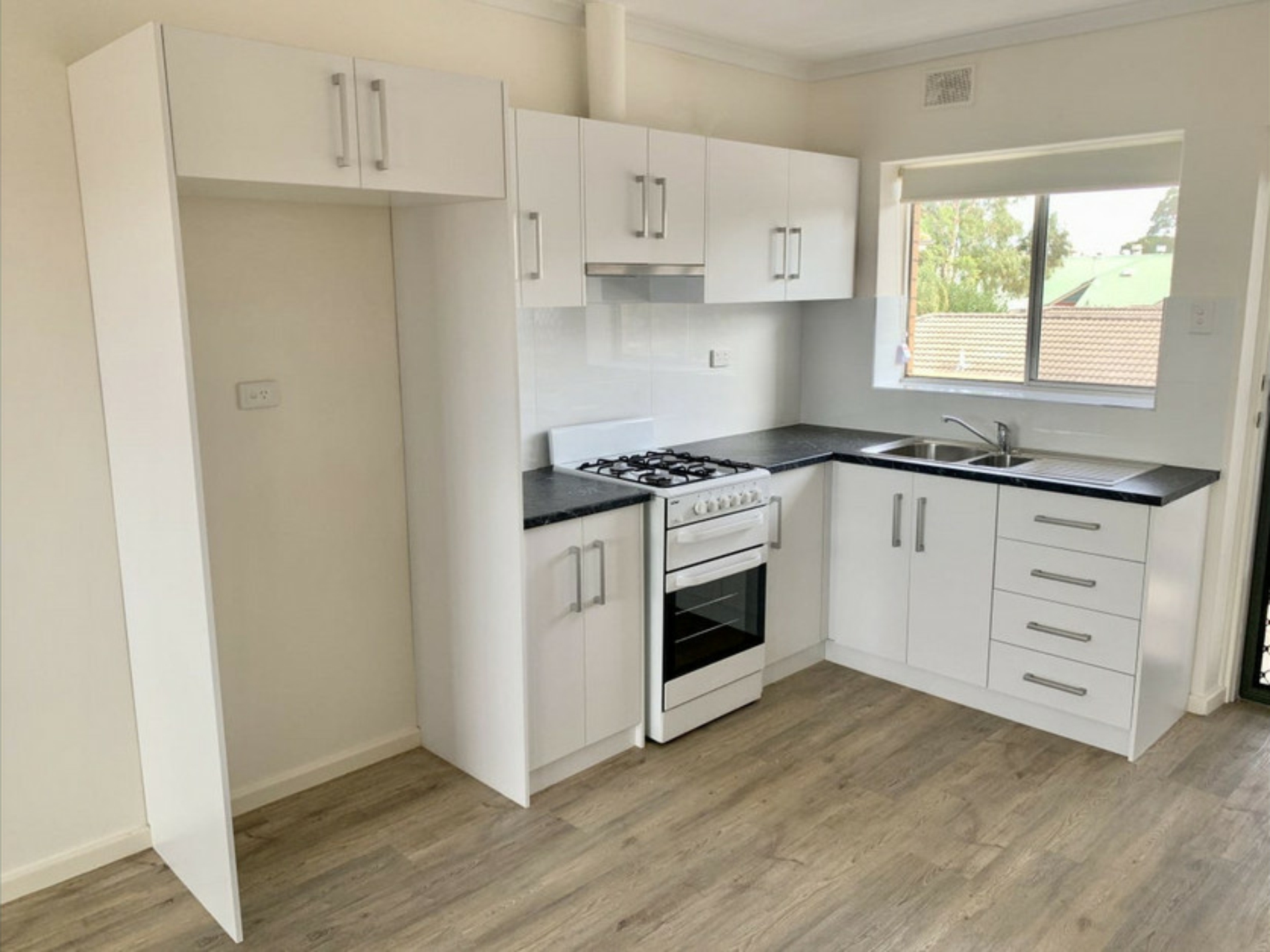 6/458 Churchill Road, KILBURN