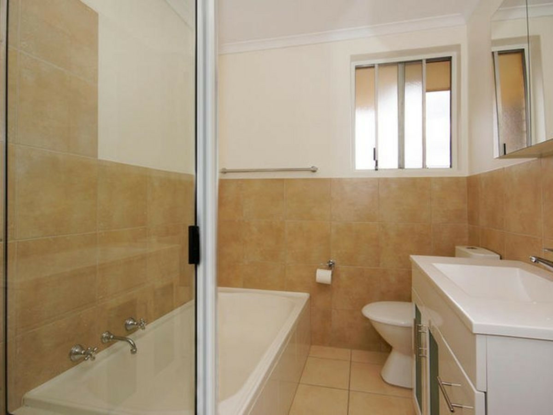3/8 Faye Avenue, RIDGEHAVEN