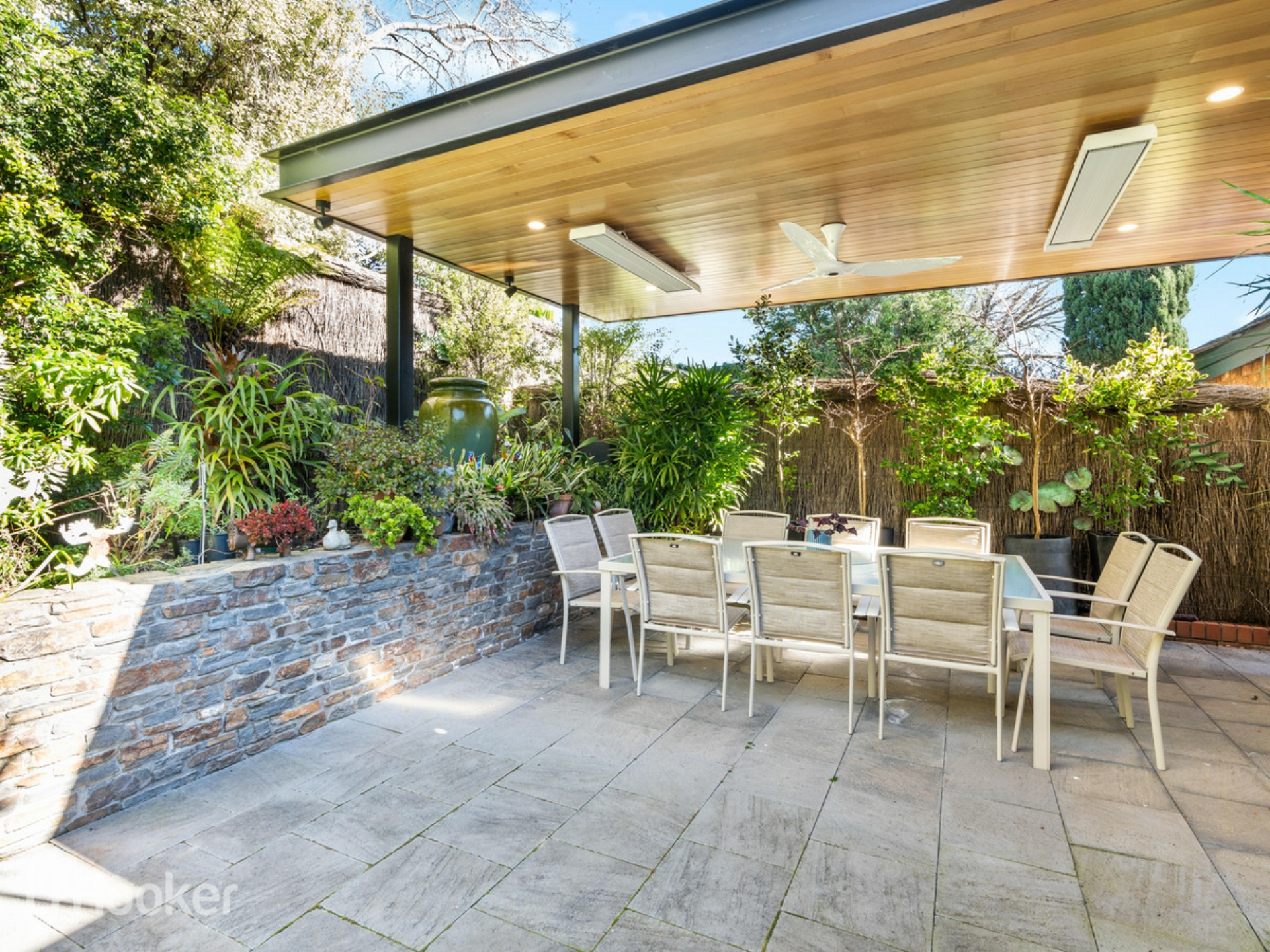 2/10A Gilles Road, GLEN OSMOND