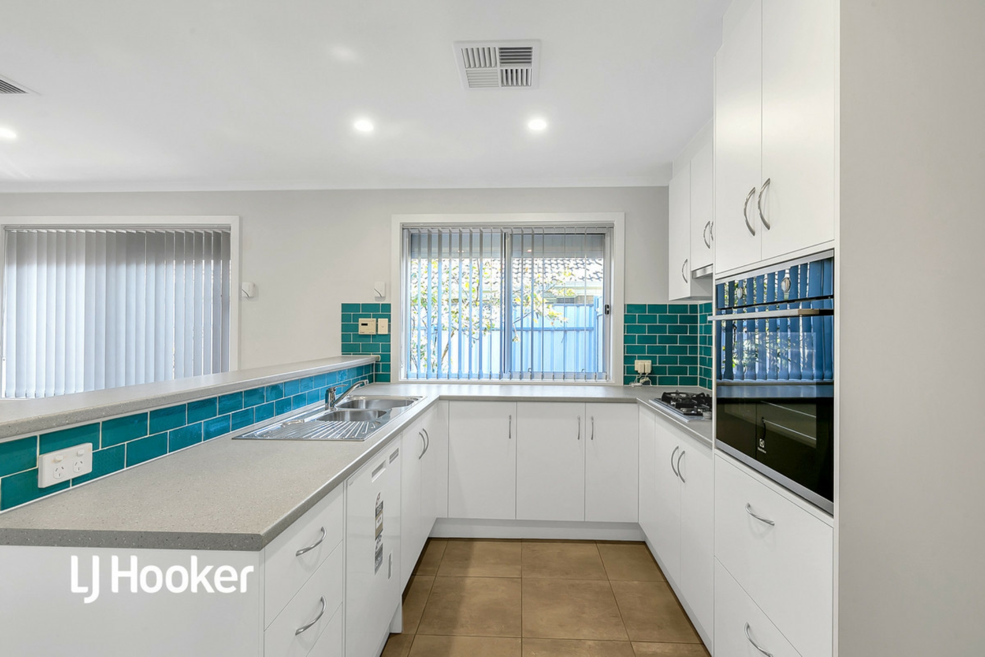 3 Hampton Drive, OAKDEN