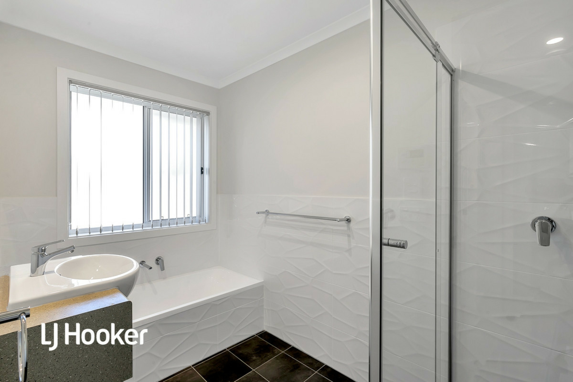 3 Hampton Drive, OAKDEN