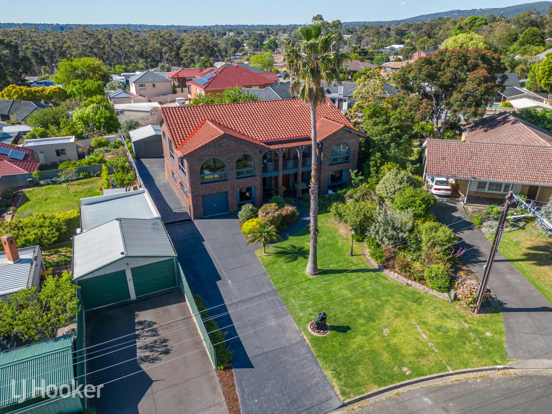 31 Landscape Crescent, HIGHBURY