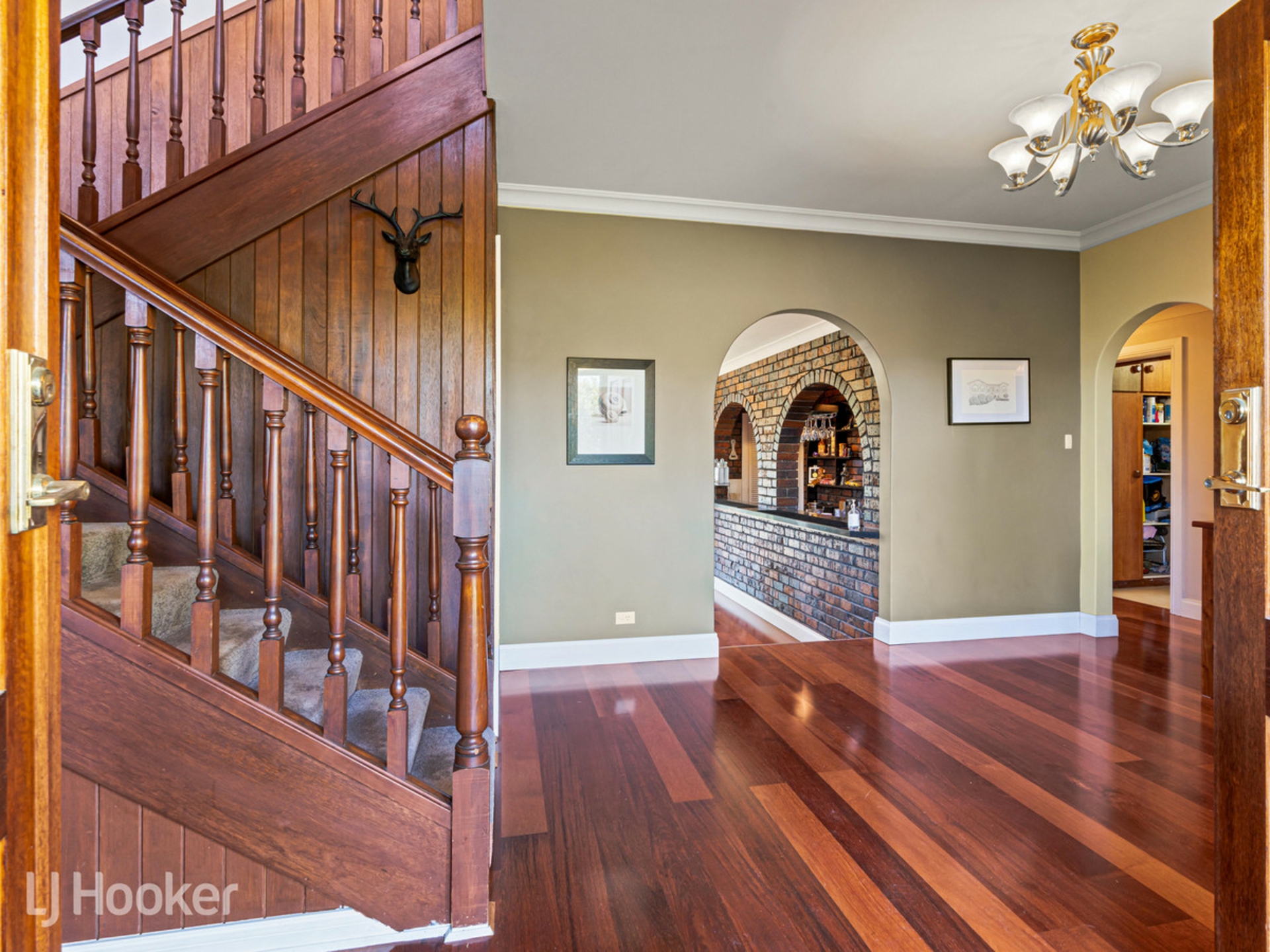 31 Landscape Crescent, HIGHBURY