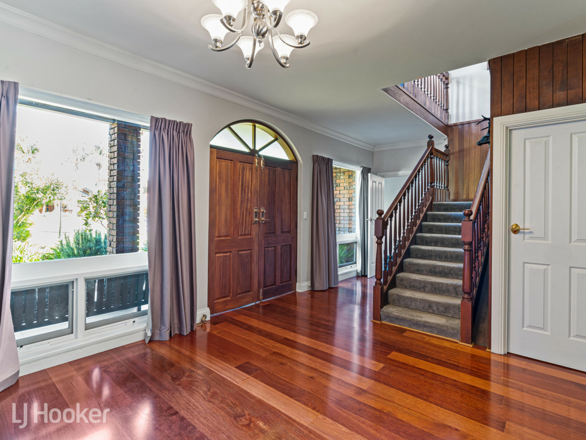 31 Landscape Crescent, HIGHBURY