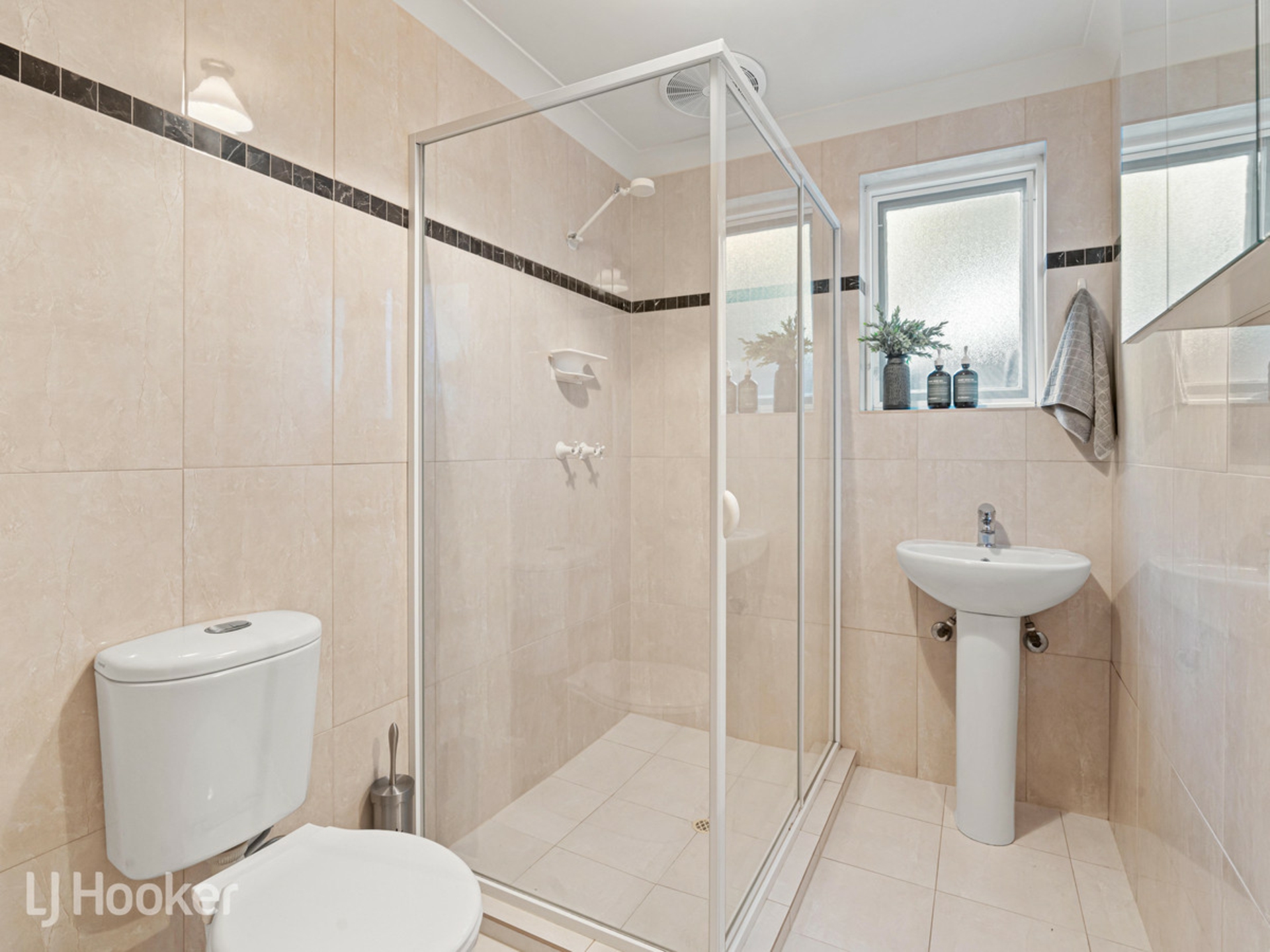 31 Landscape Crescent, HIGHBURY