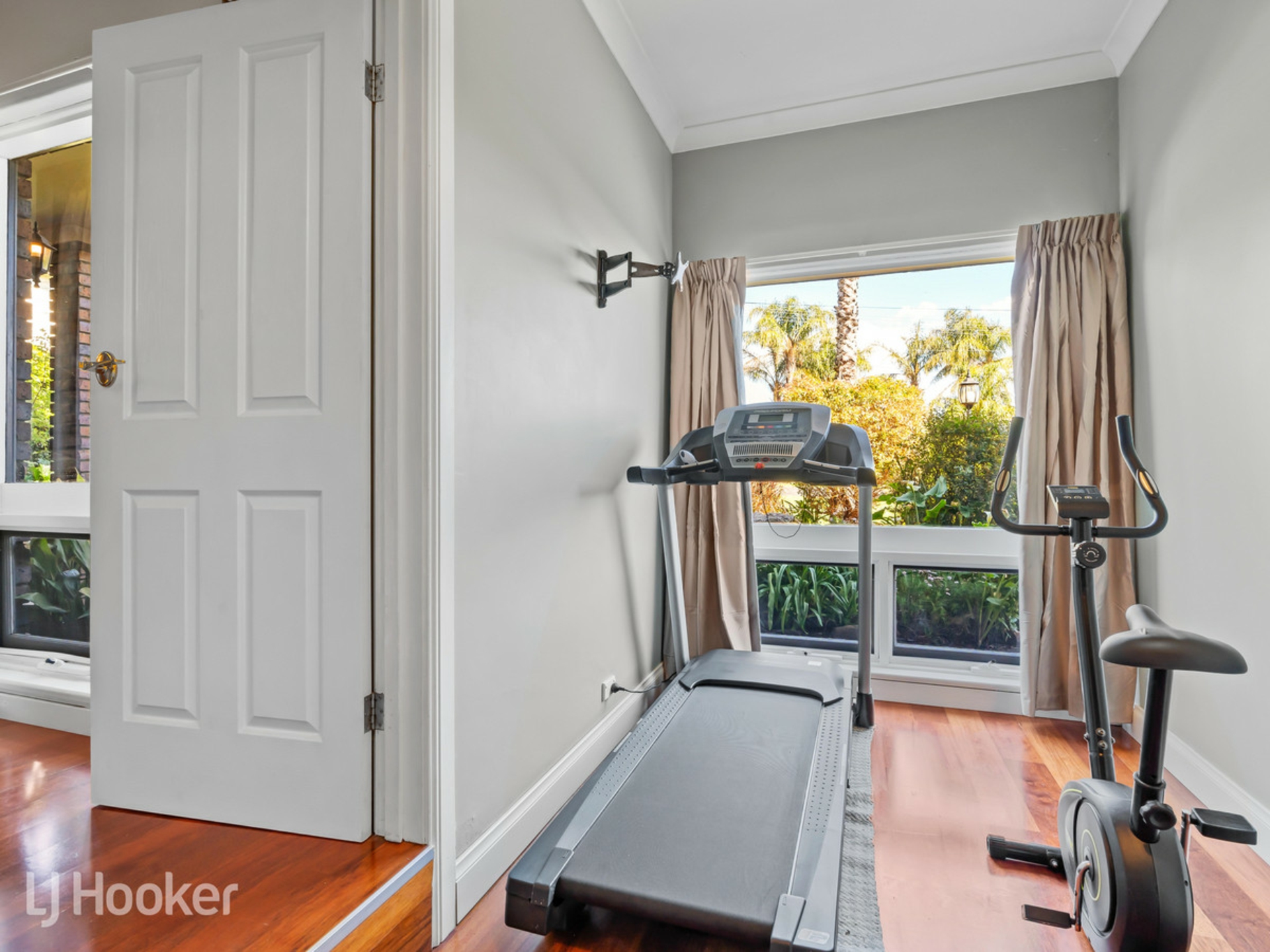 31 Landscape Crescent, HIGHBURY