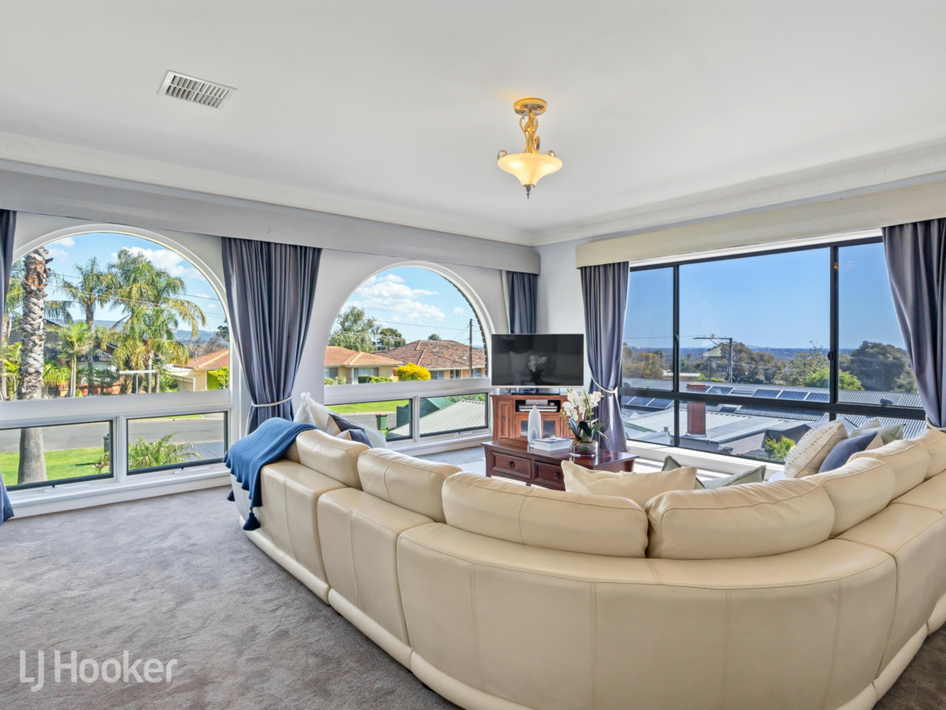 31 Landscape Crescent, HIGHBURY