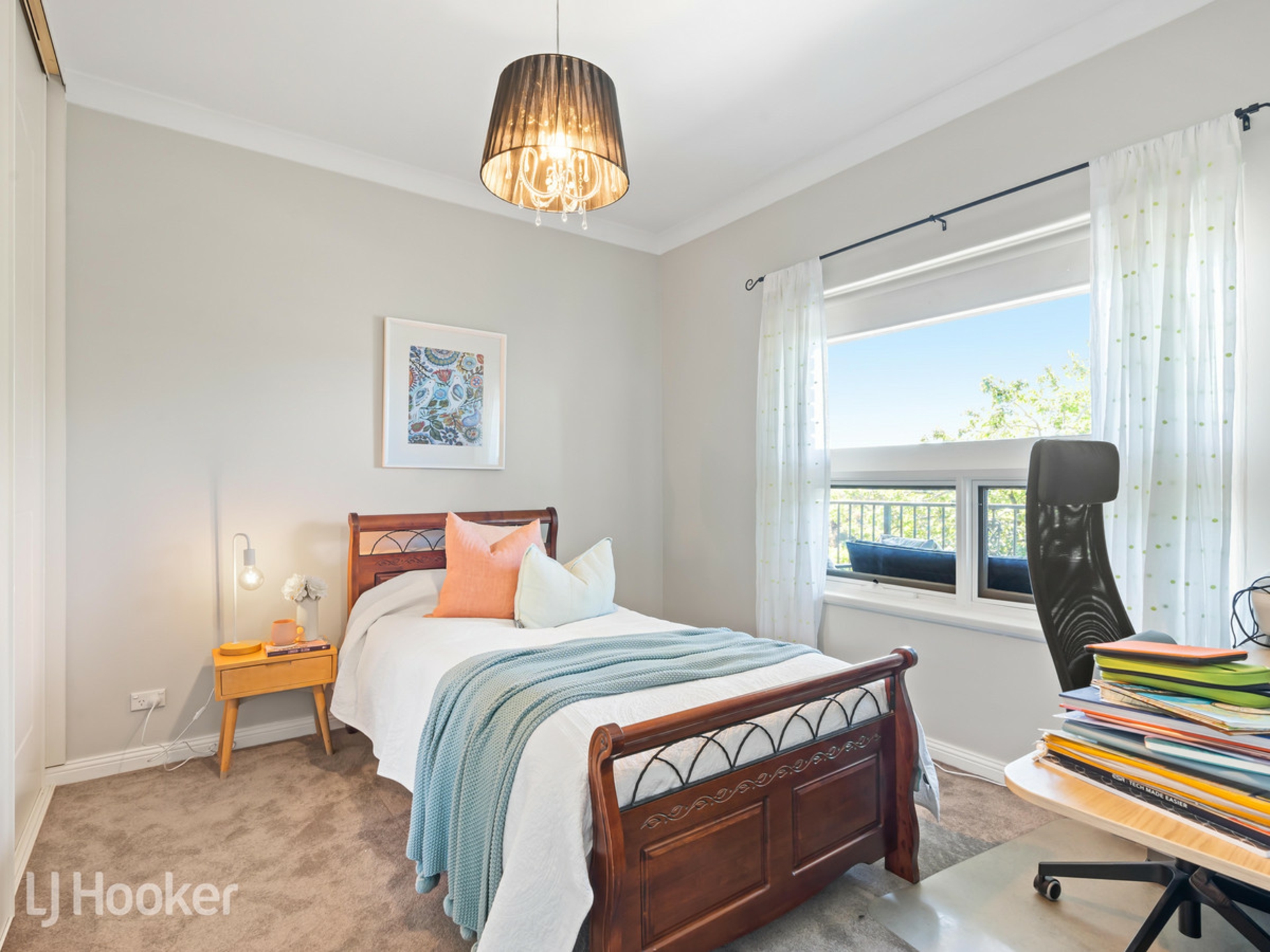31 Landscape Crescent, HIGHBURY