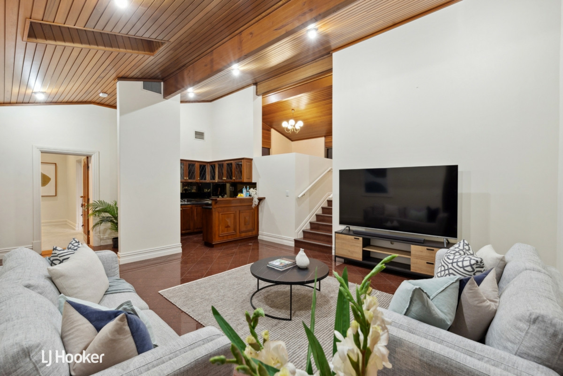 5 Heyes Court, ROSTREVOR
