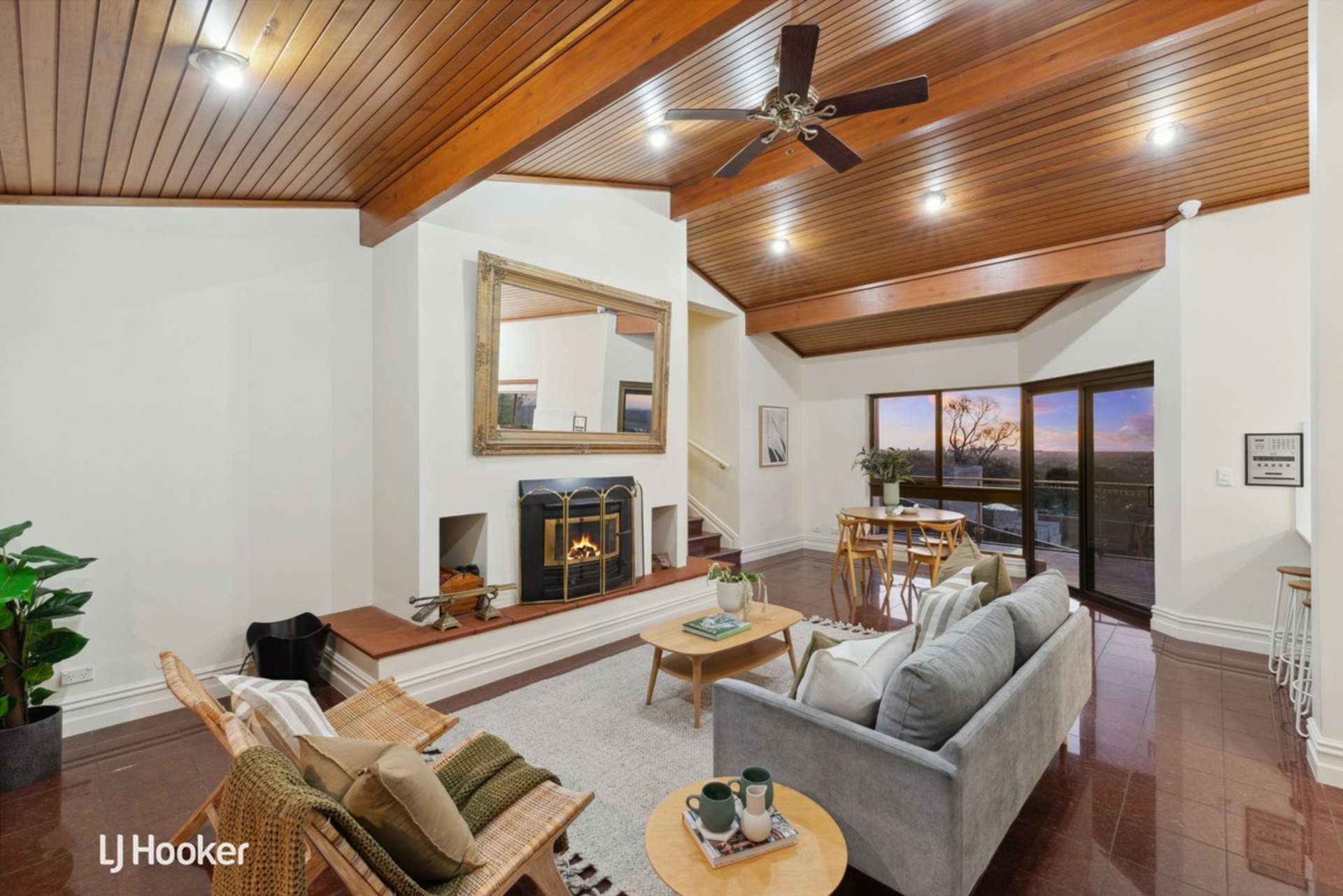 5 Heyes Court, ROSTREVOR