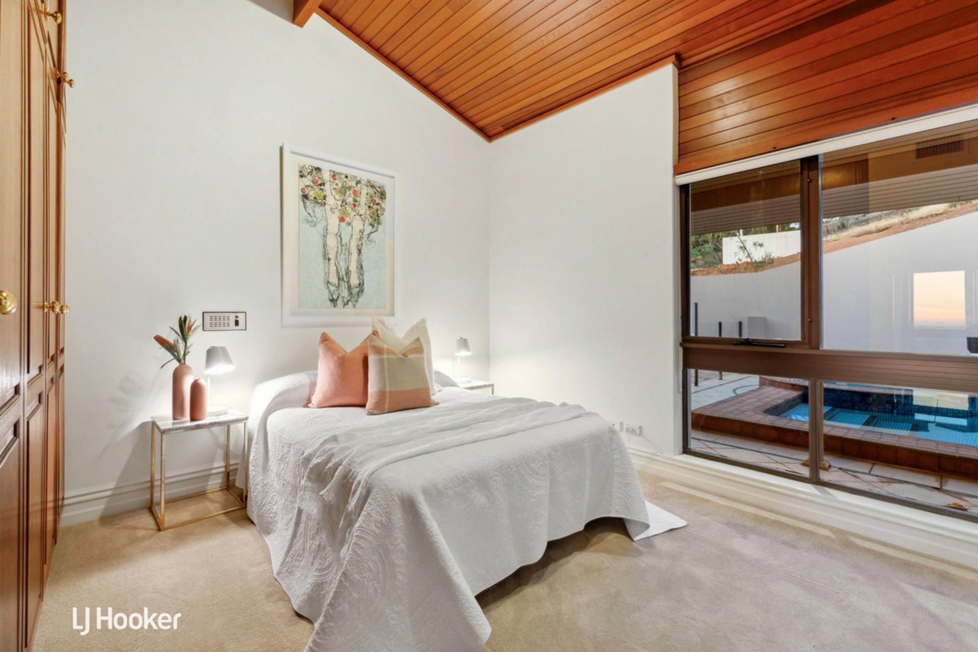 5 Heyes Court, ROSTREVOR