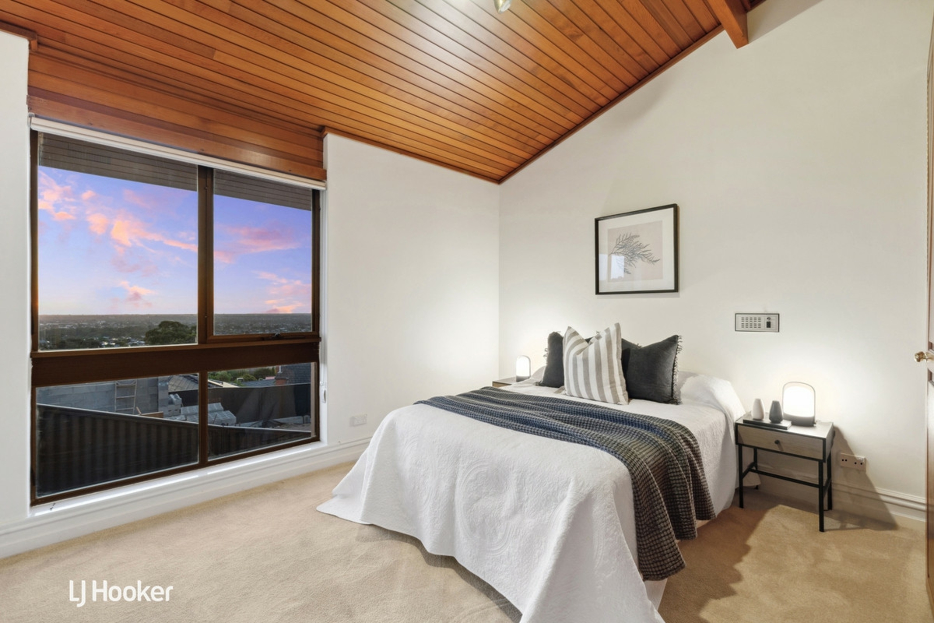 5 Heyes Court, ROSTREVOR