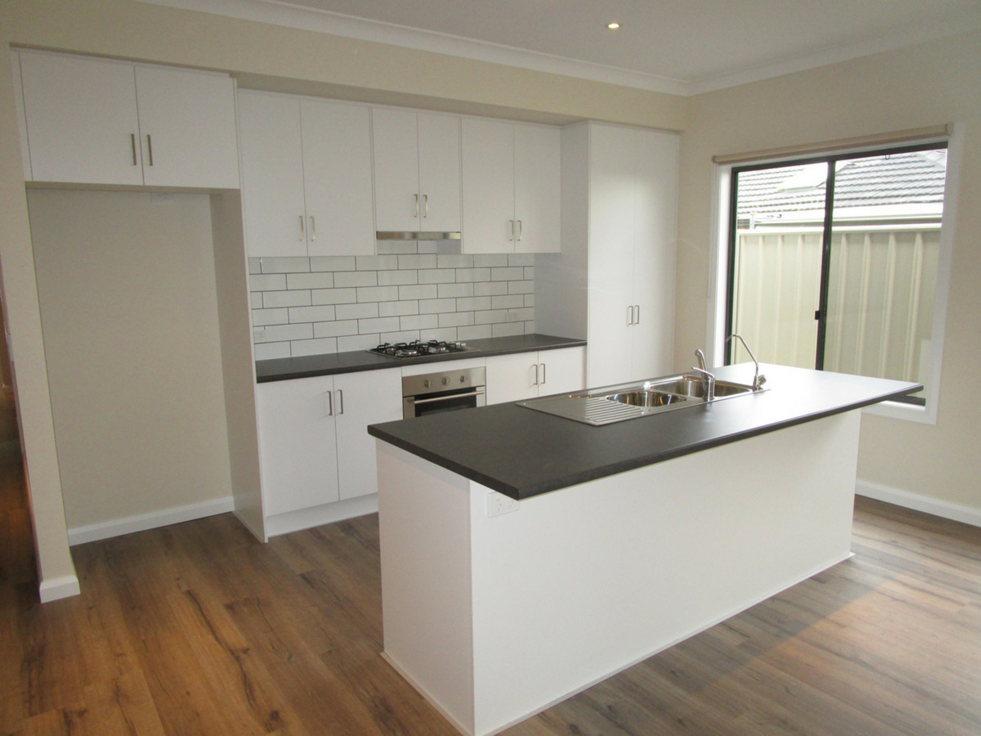 8A Zircon Crescent, HIGHBURY