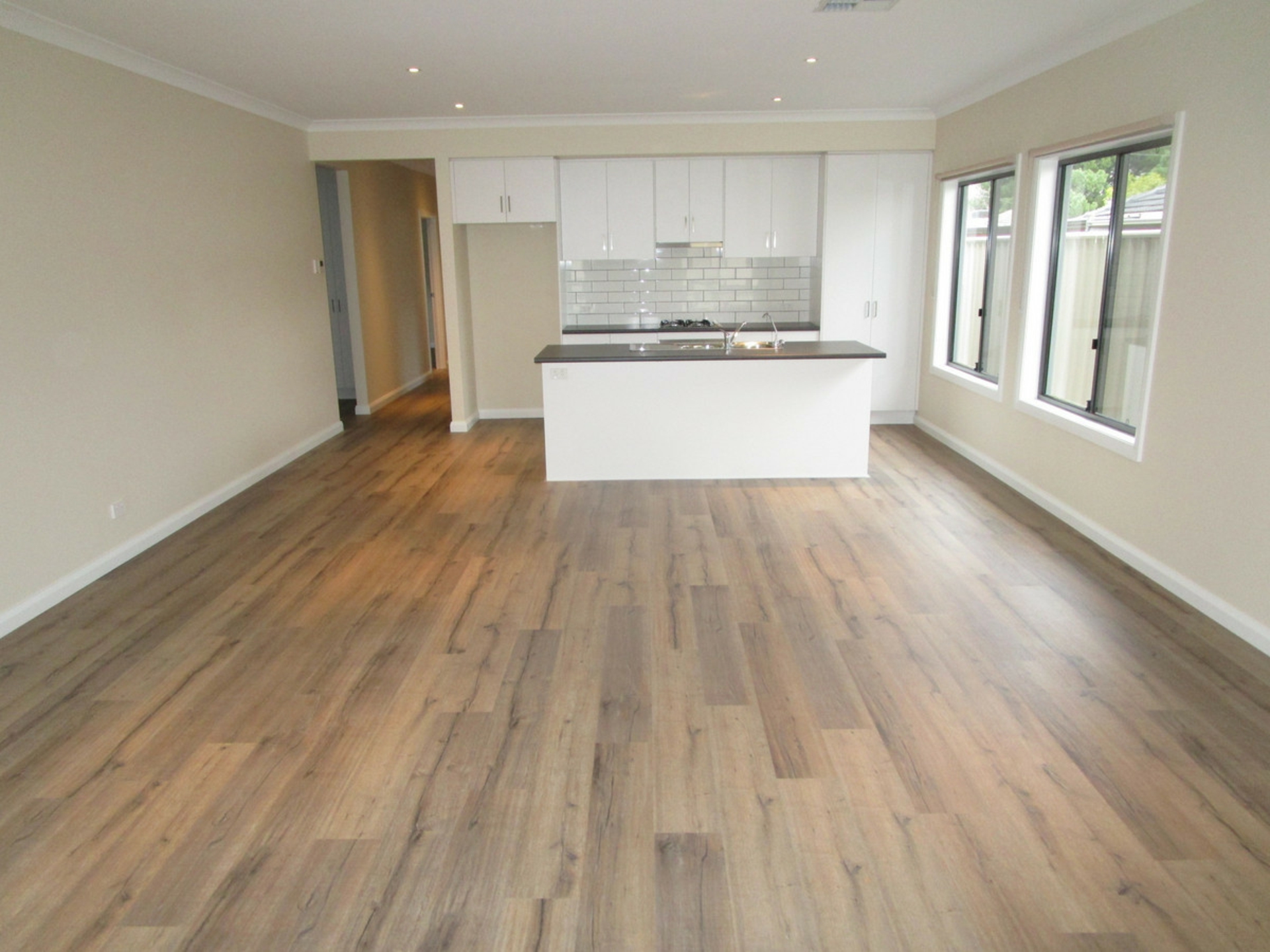 8A Zircon Crescent, HIGHBURY