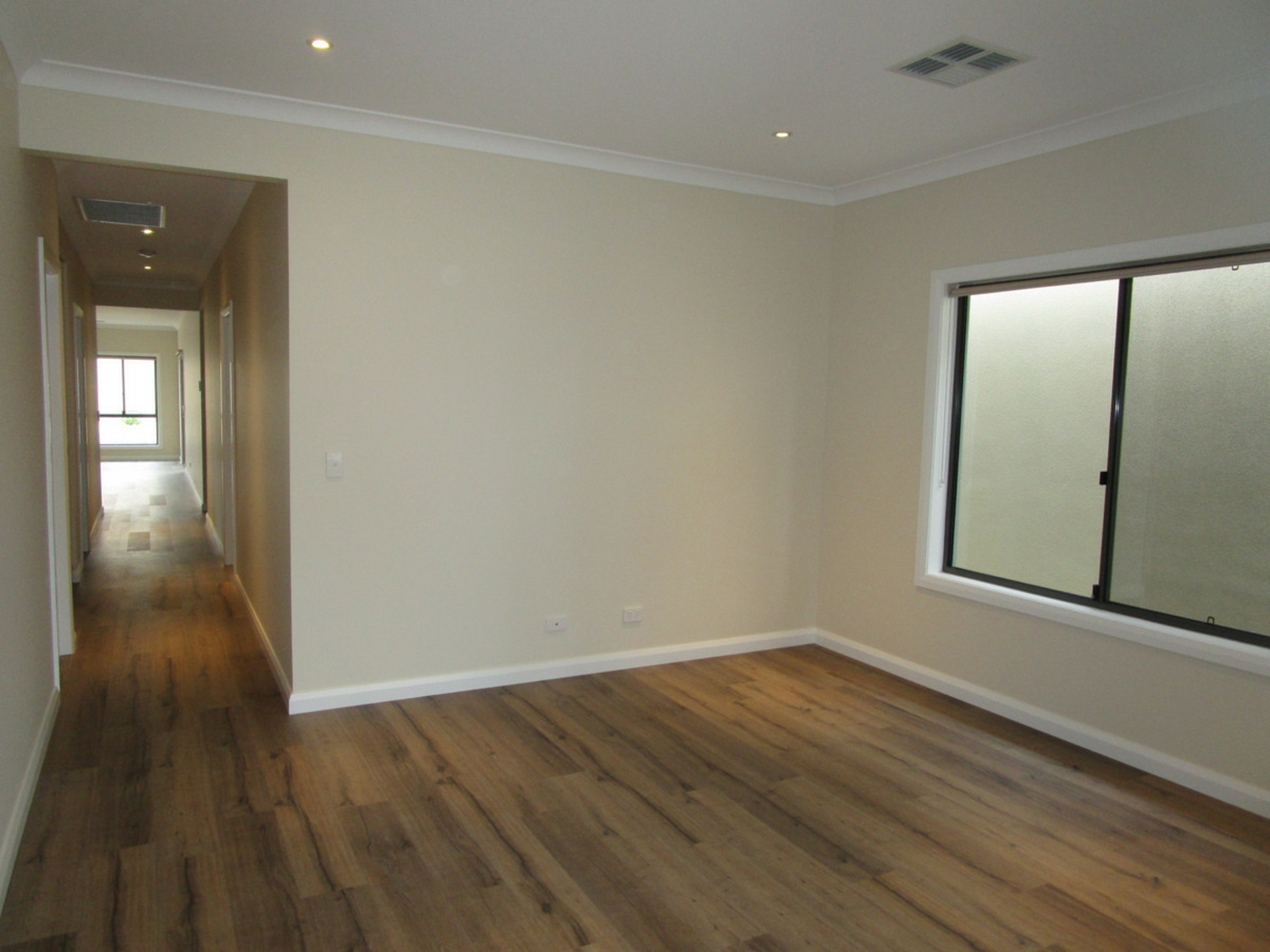 8A Zircon Crescent, HIGHBURY