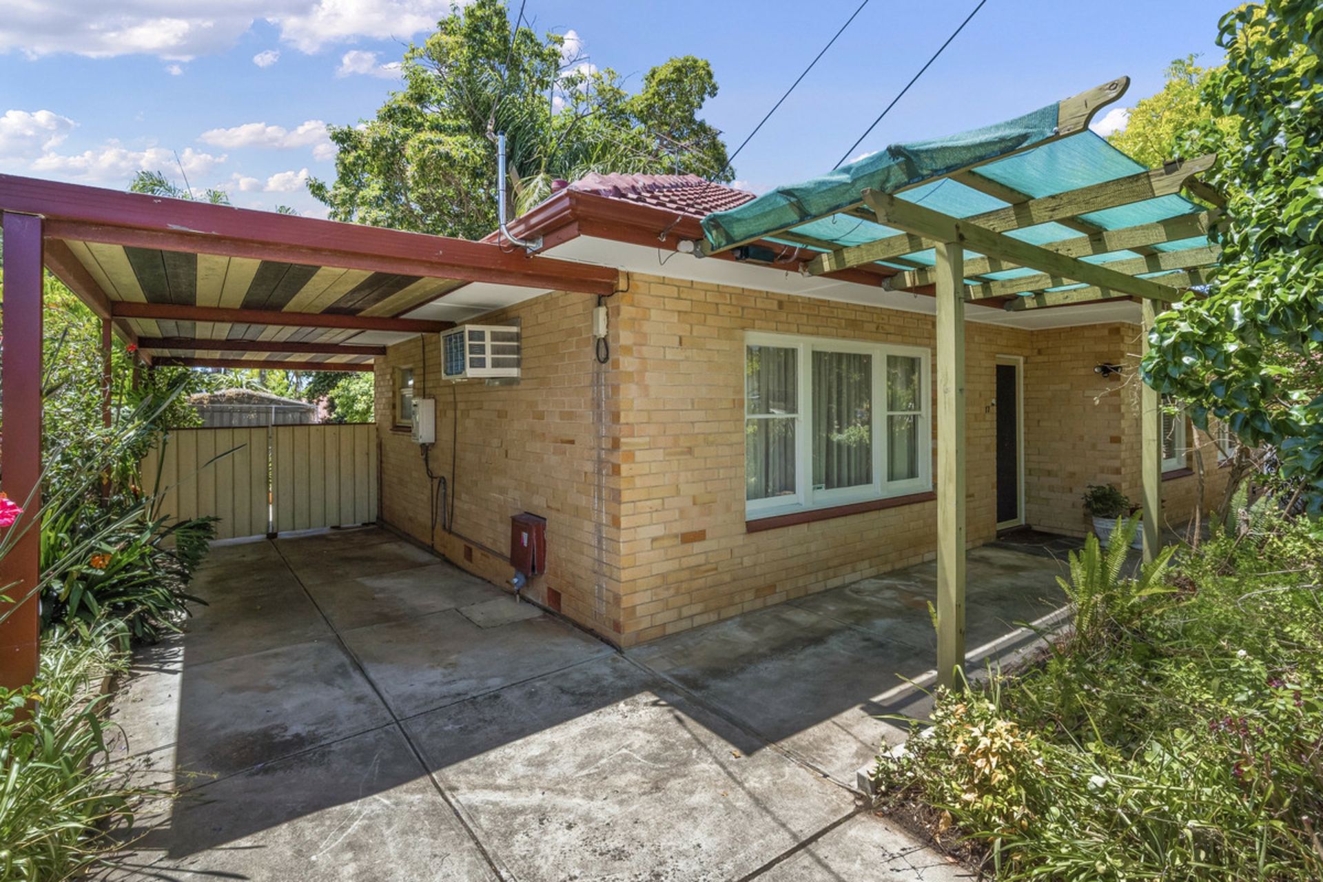 17 Karina Crescent, HOLDEN HILL