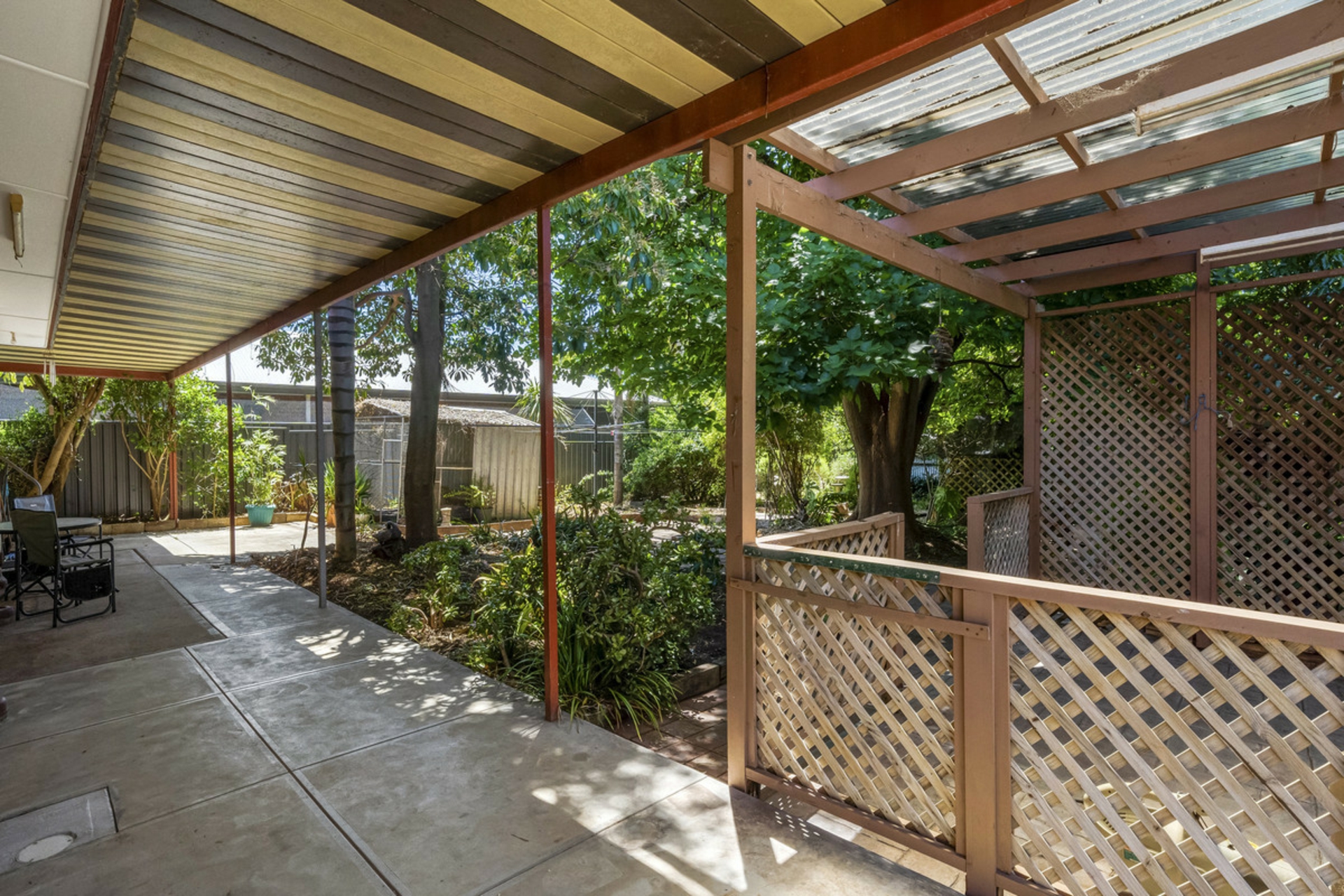 17 Karina Crescent, HOLDEN HILL