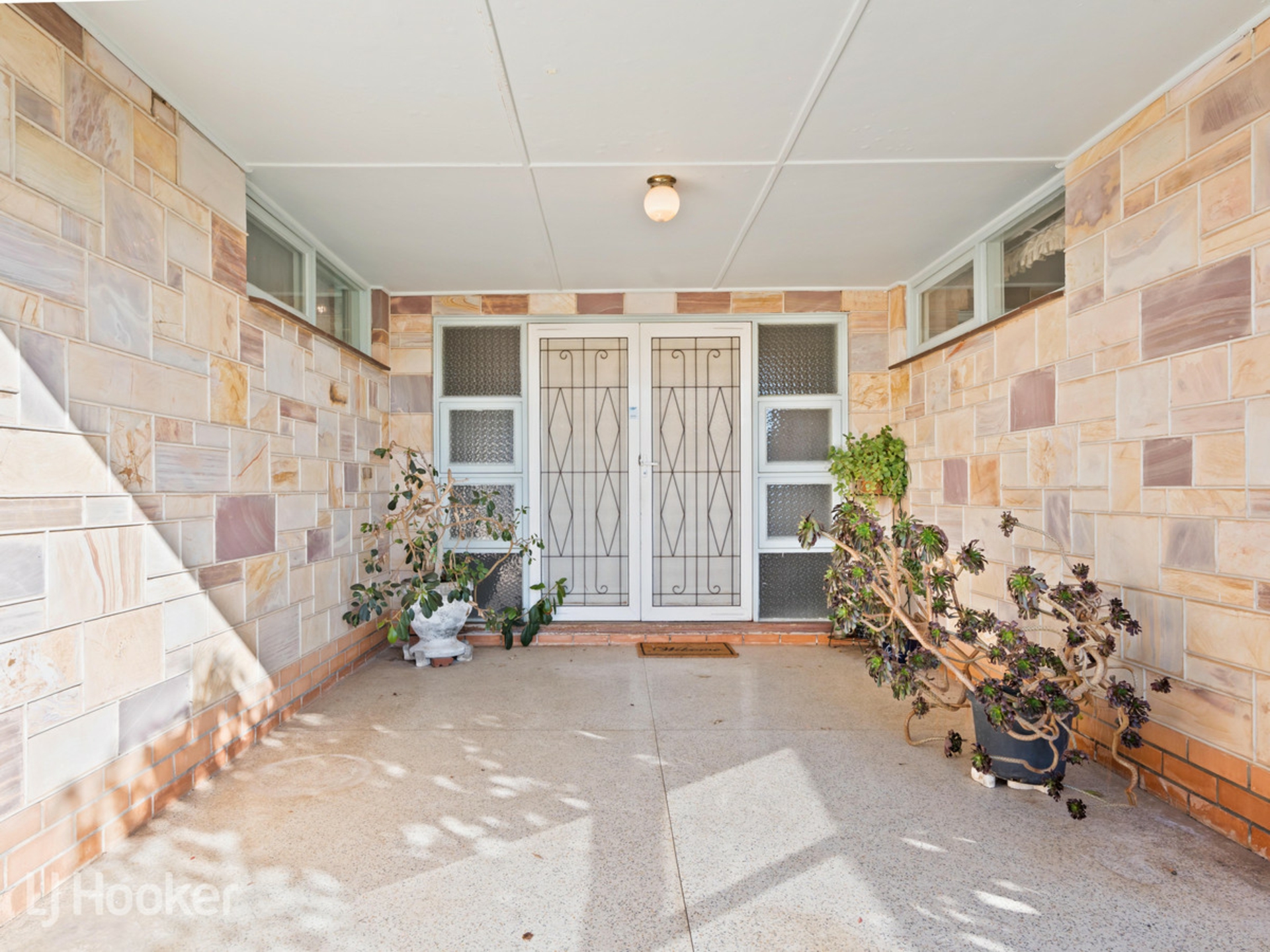 16 Karri Drive, DERNANCOURT