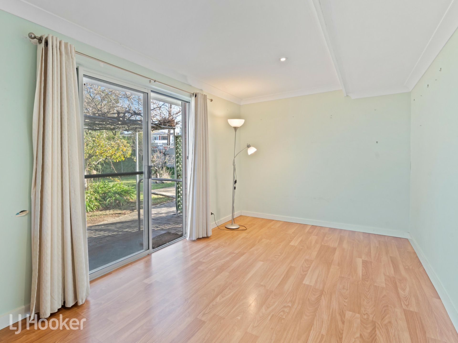 16 Karri Drive, DERNANCOURT