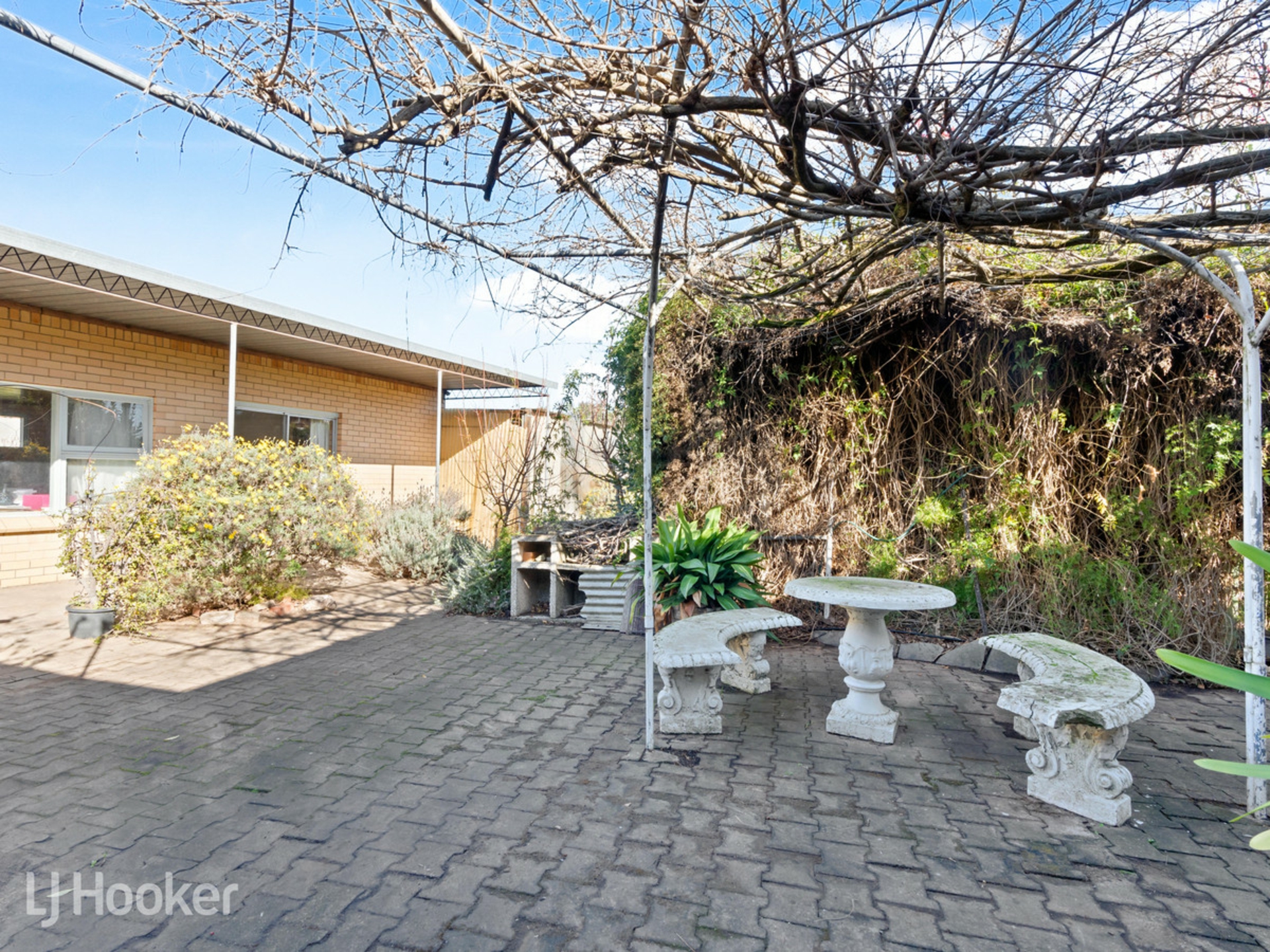 16 Karri Drive, DERNANCOURT