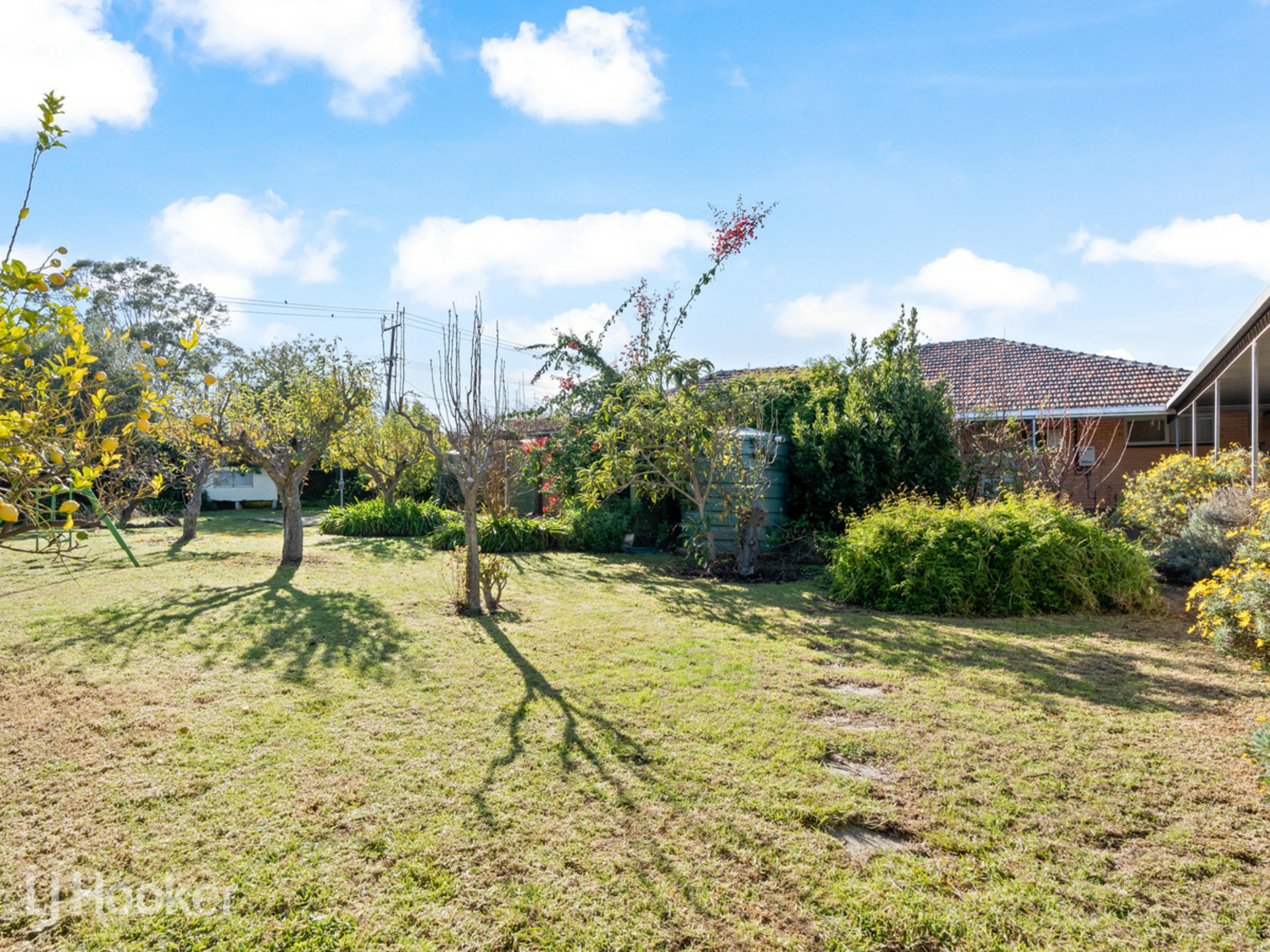 16 Karri Drive, DERNANCOURT